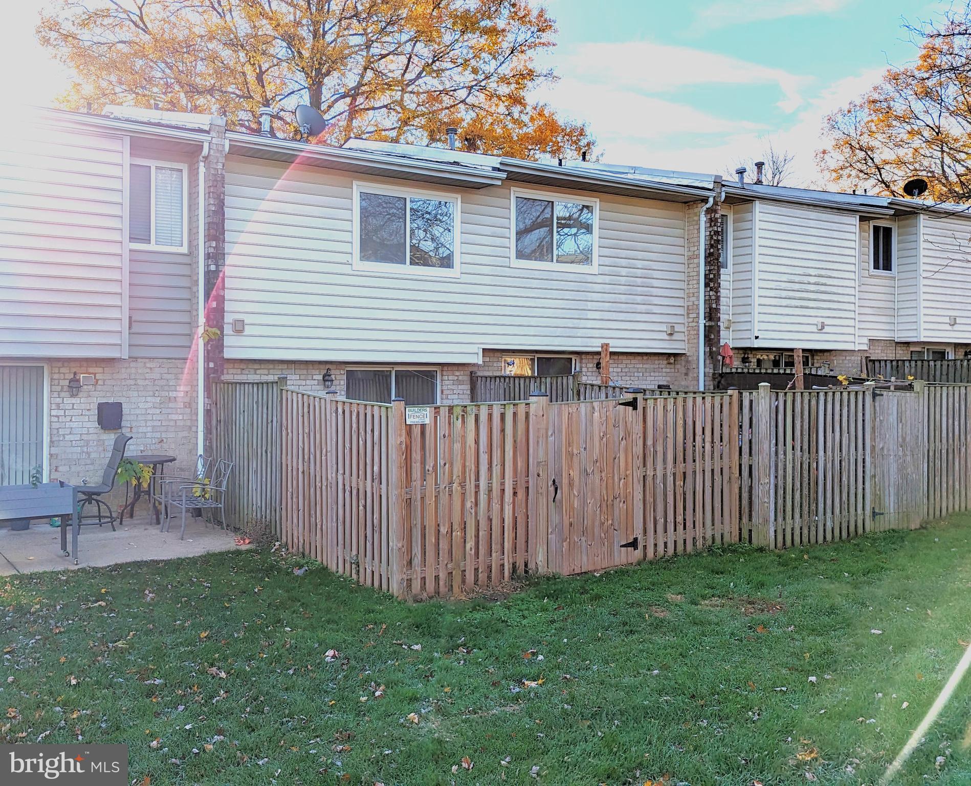 REFLECTION LAKE - Residential Lease