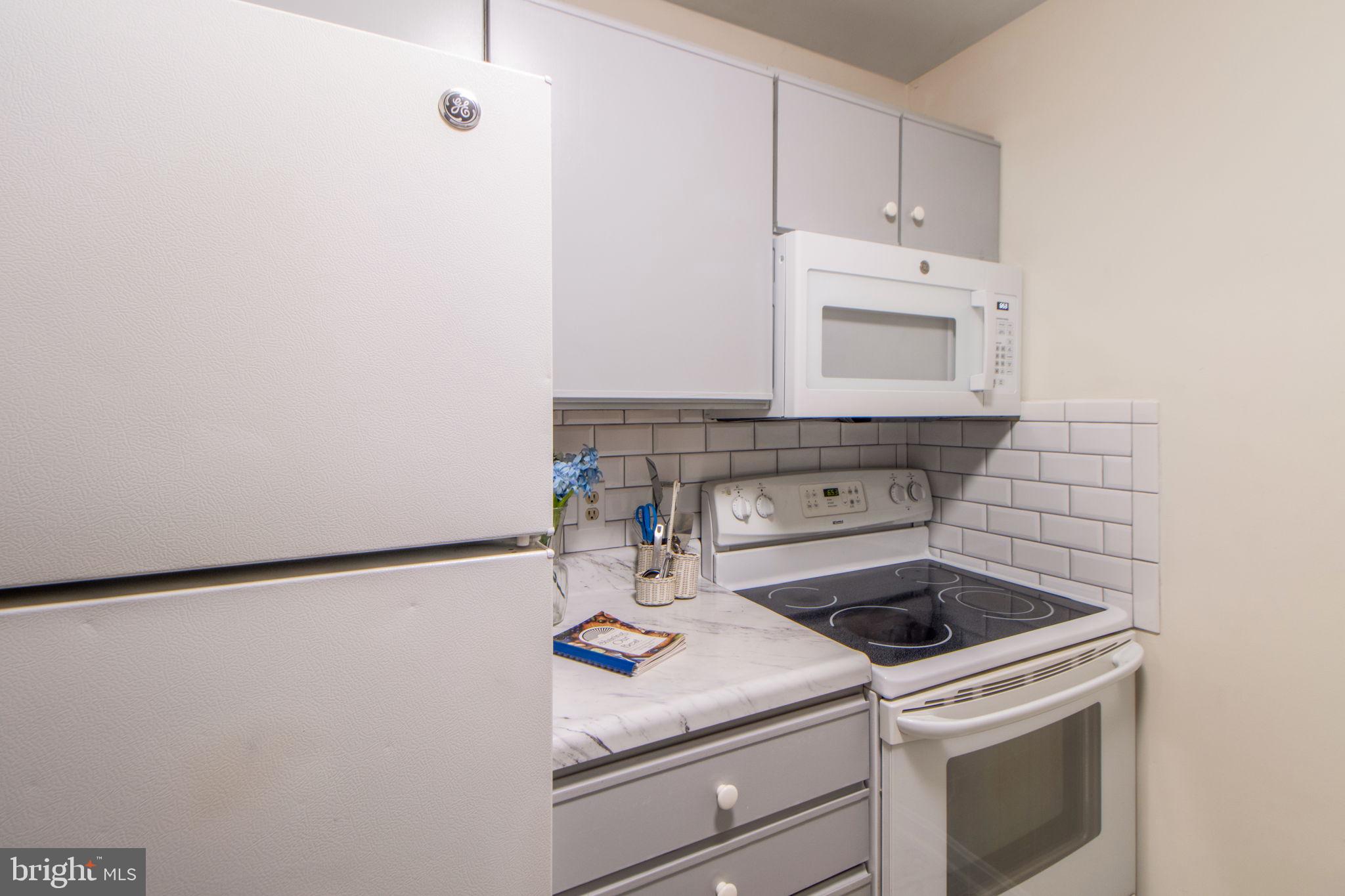 4 BANYAN WOOD COURT 201