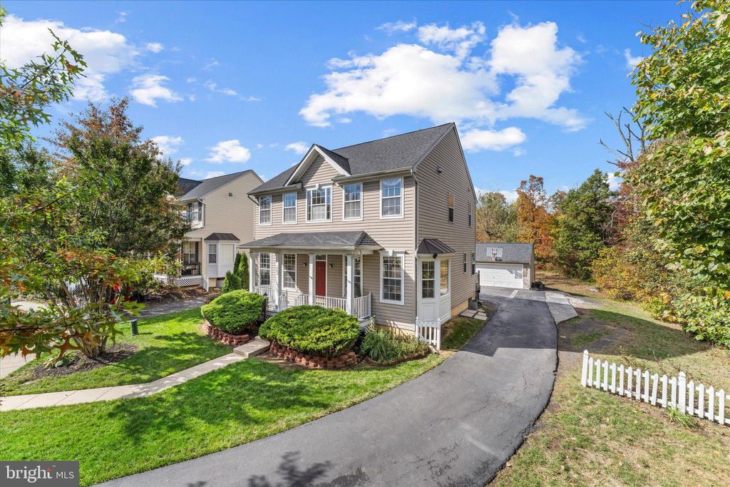 Photo of 9758 Tombreck Court, BRISTOW, VA 20136 (MLS # VAPW2106594)