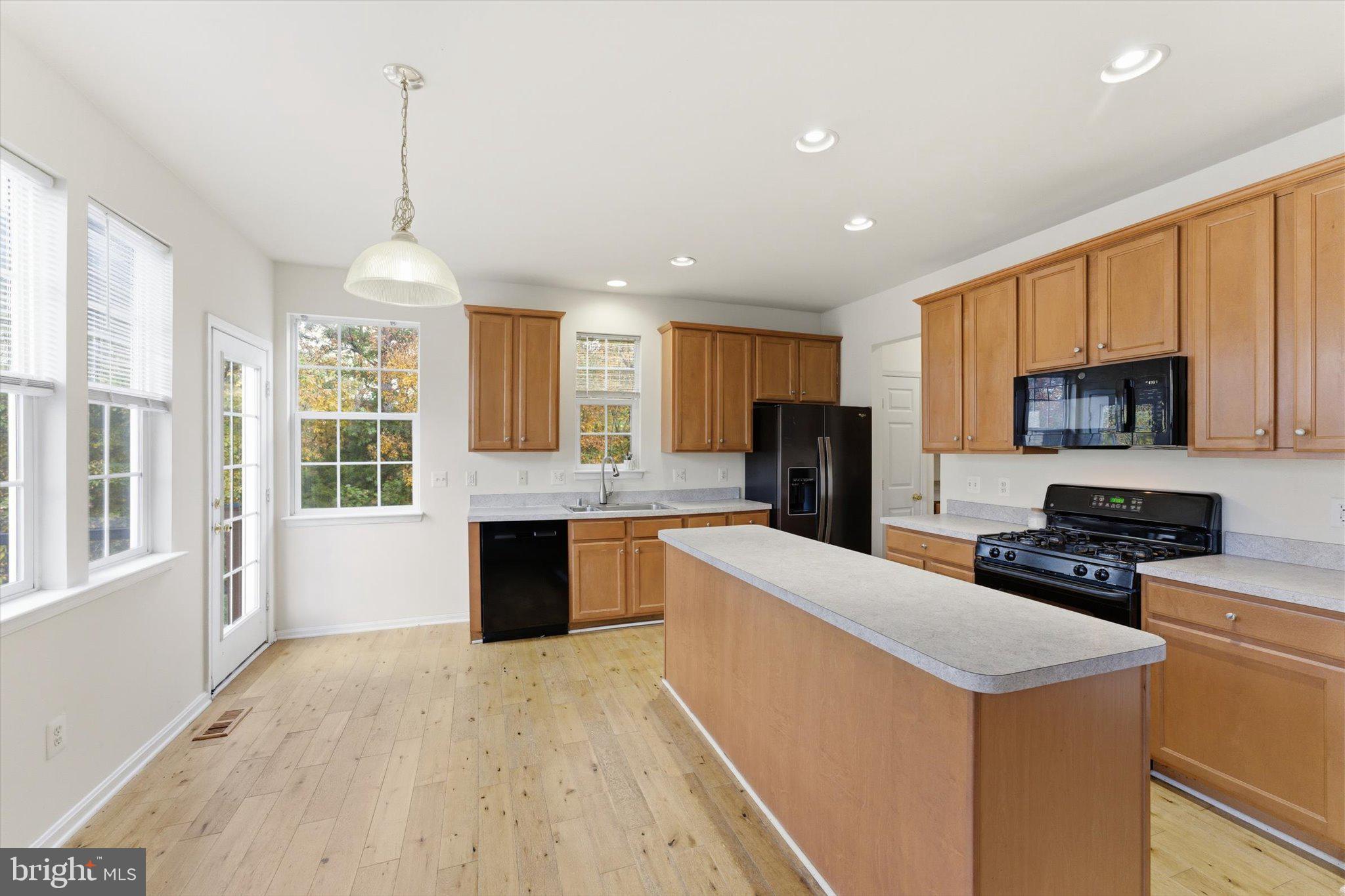9758 TOMBRECK COURT