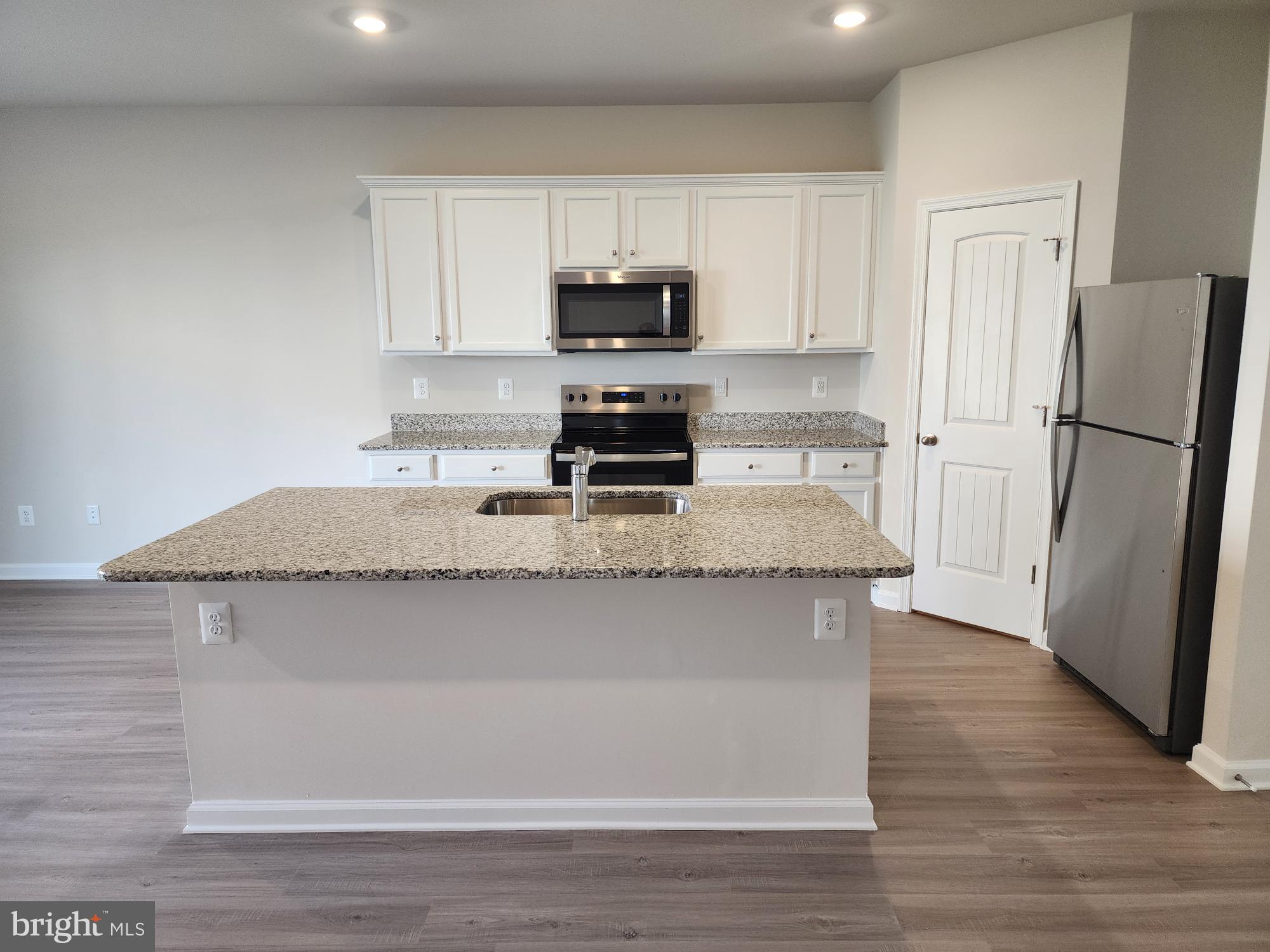 HOMEPLACE AT RIVERSIDE - Residential Lease