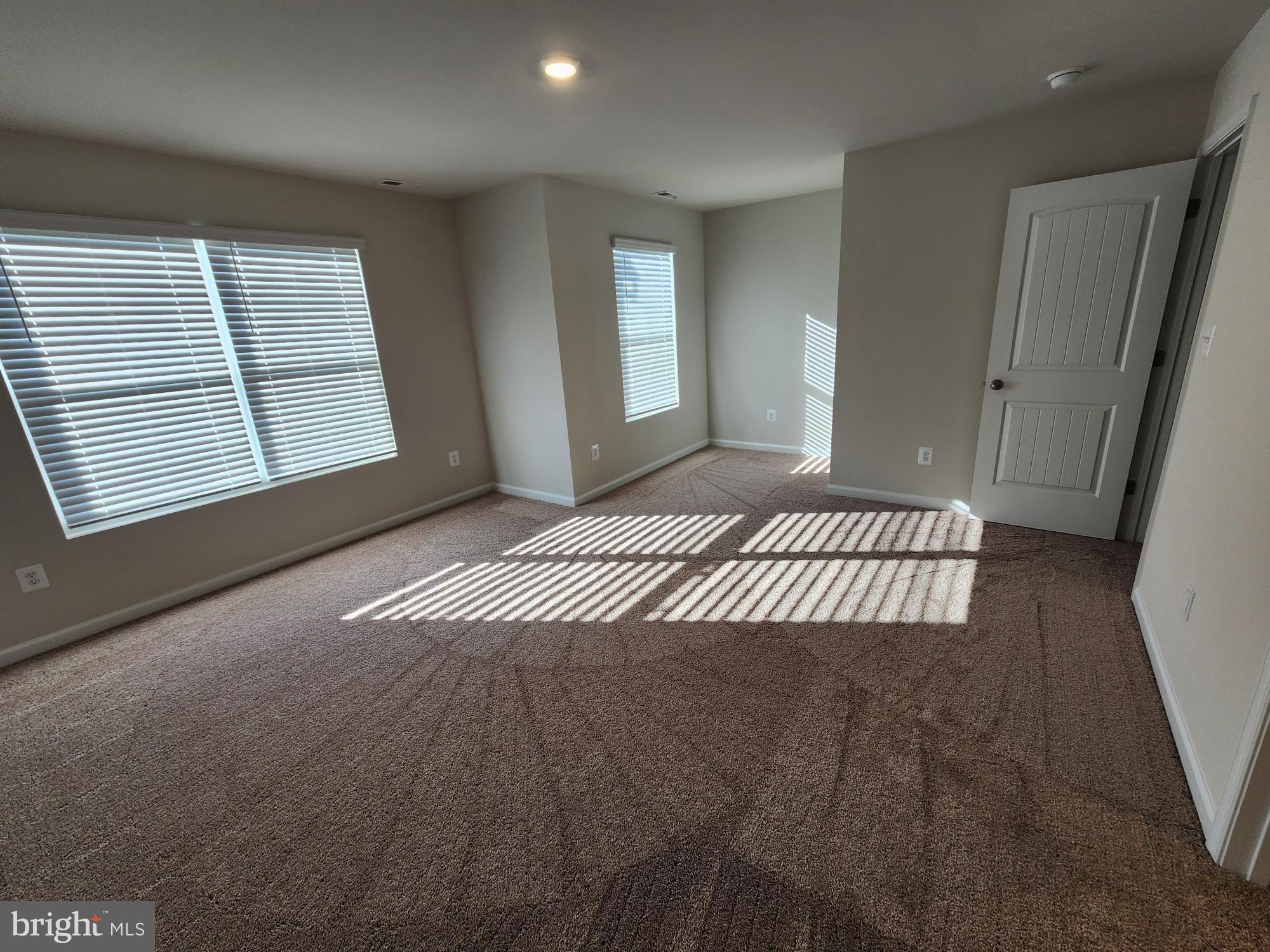 HOMEPLACE AT RIVERSIDE - Residential Lease