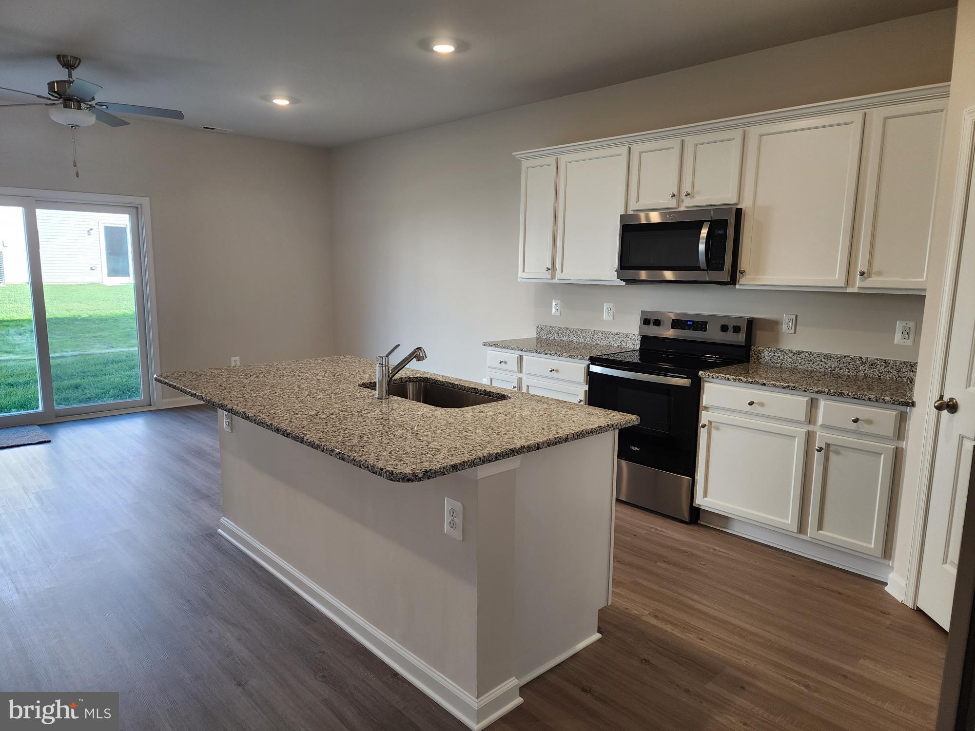 HOMEPLACE AT RIVERSIDE - Residential Lease