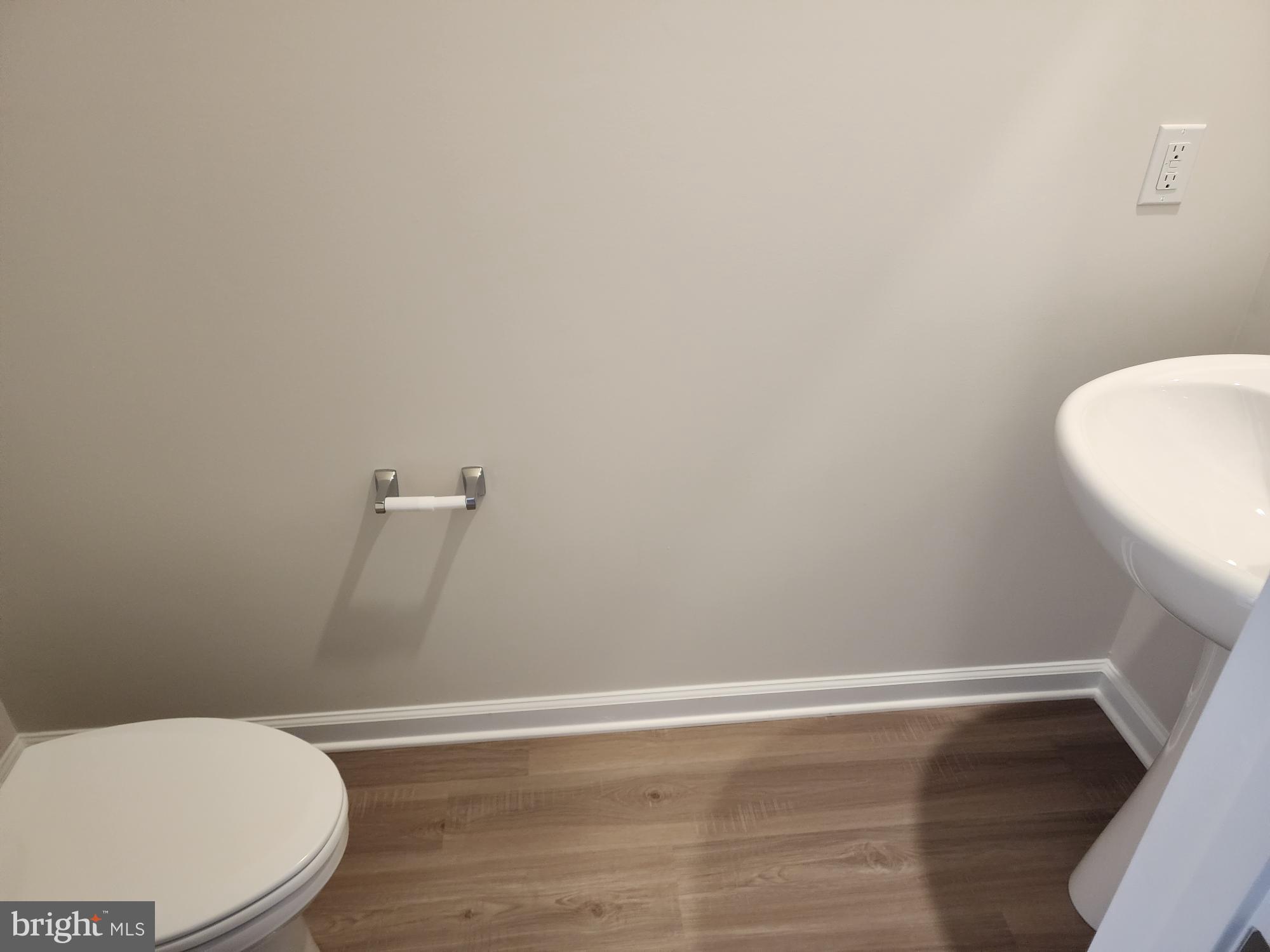 HOMEPLACE AT RIVERSIDE - Residential Lease