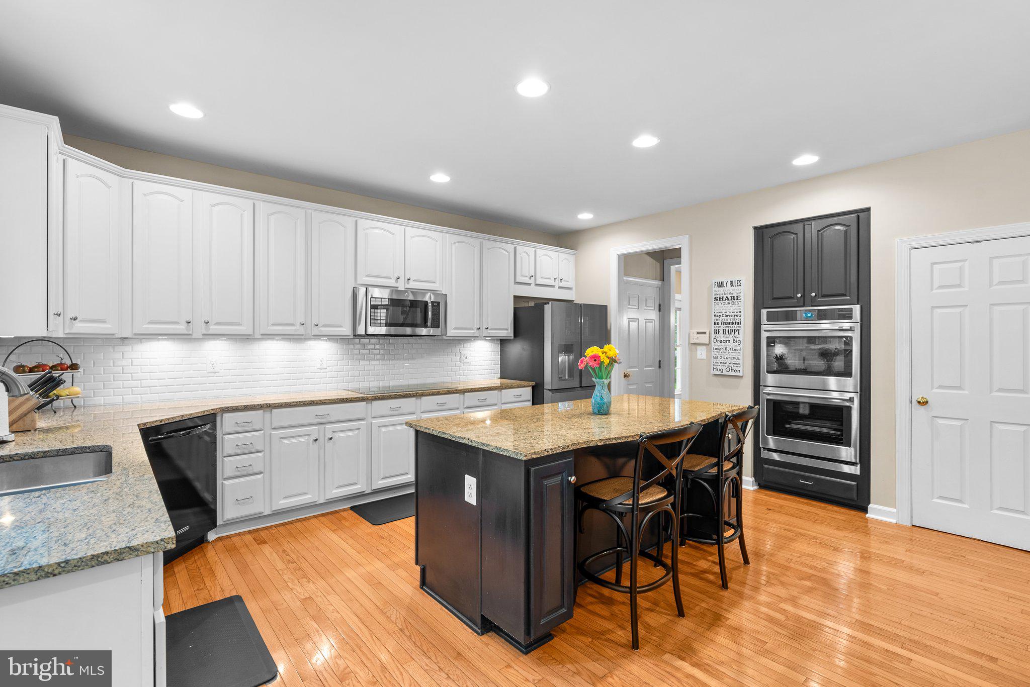 LAKELANDS - Residential