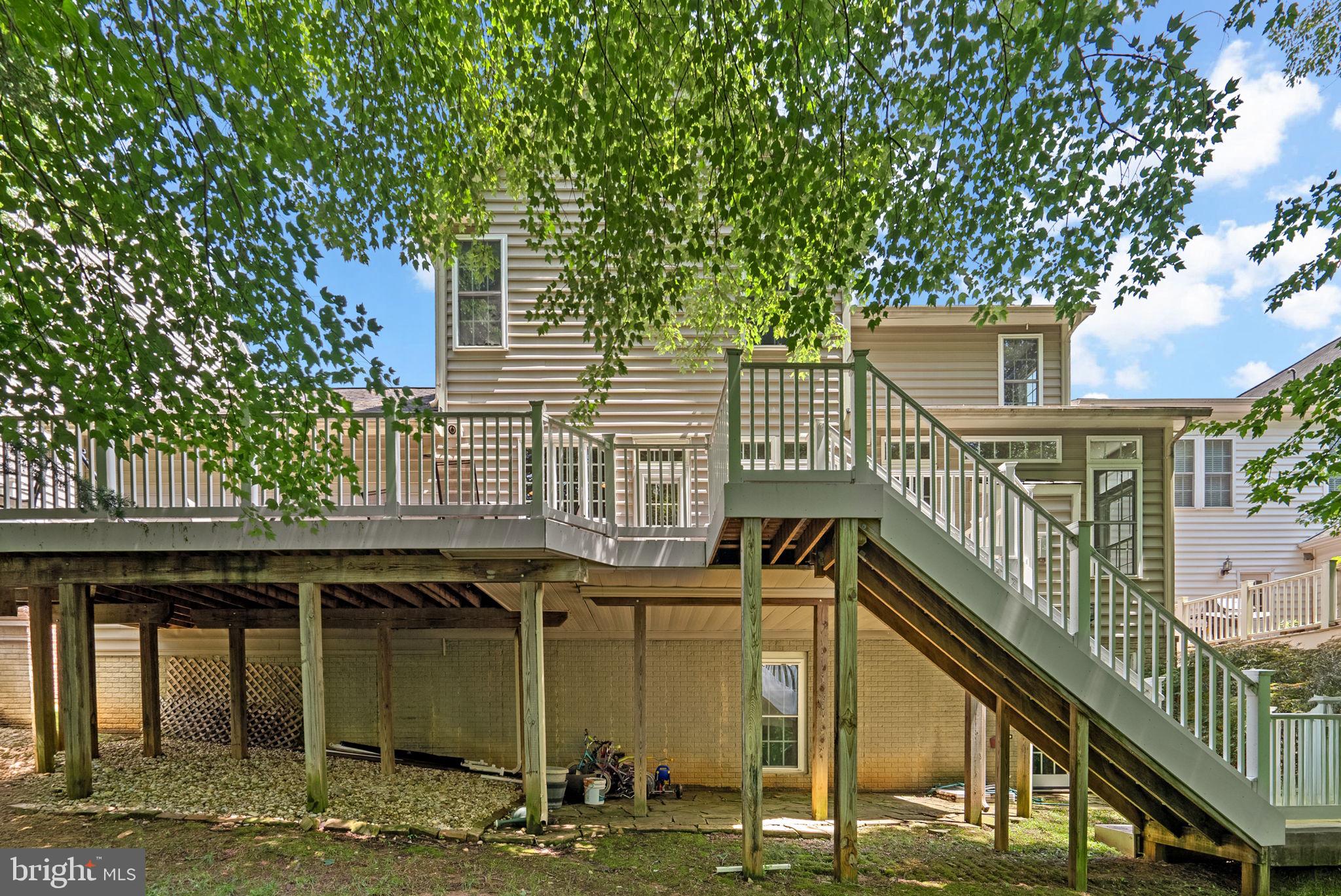 LAKELANDS - Residential