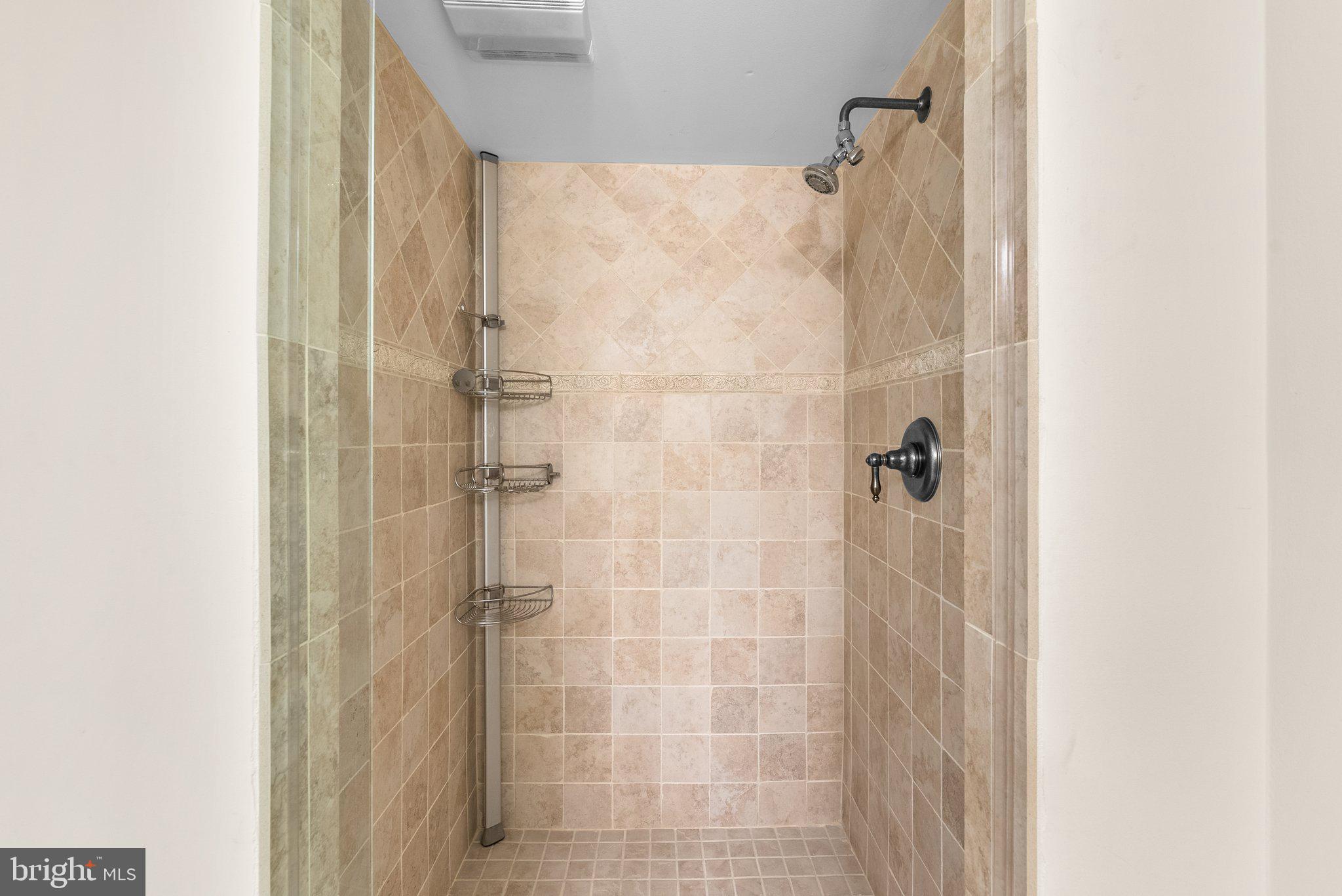 LAKELANDS - Residential