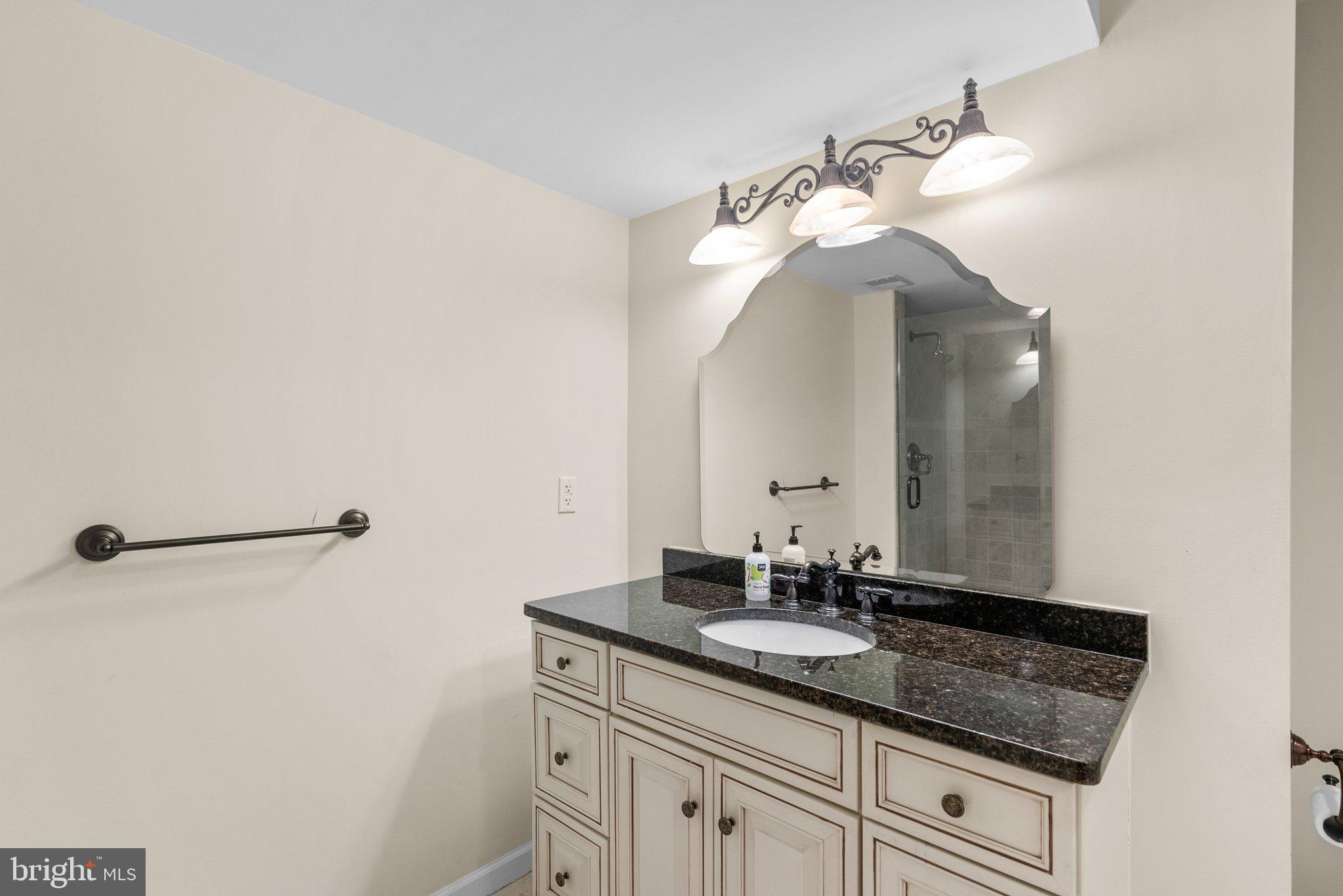 LAKELANDS - Residential