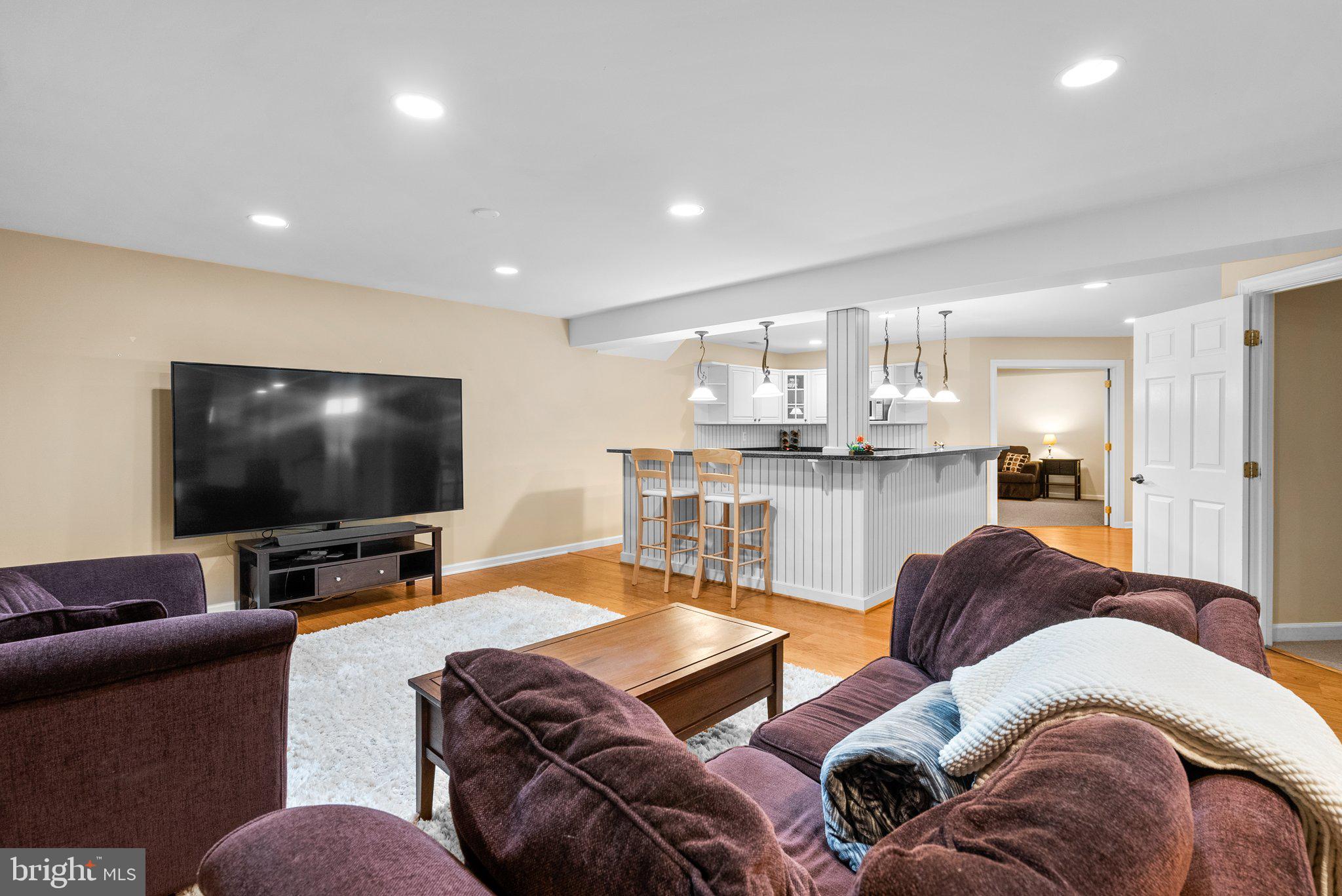 LAKELANDS - Residential