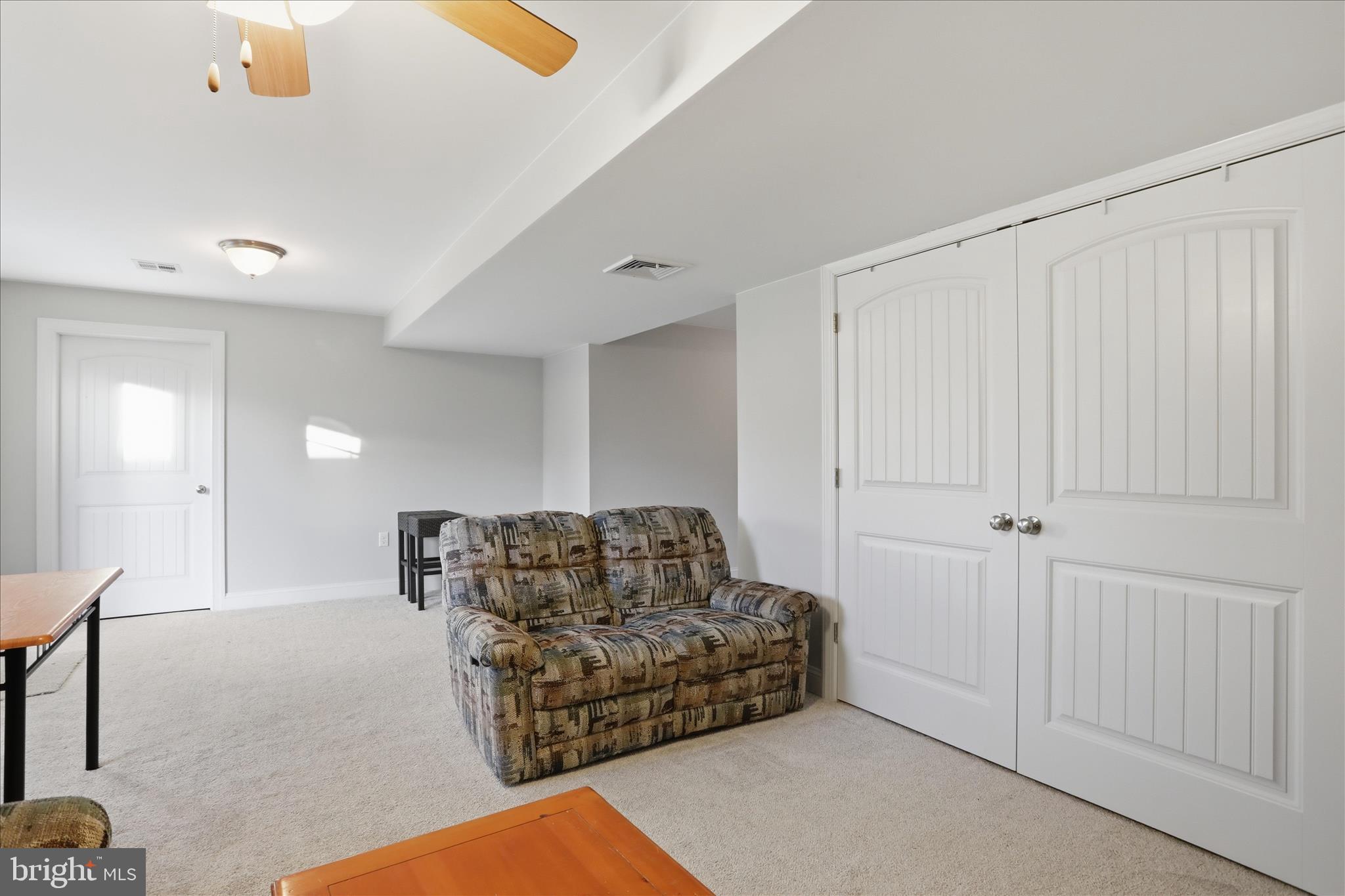 ROLLING HILLS - Residential