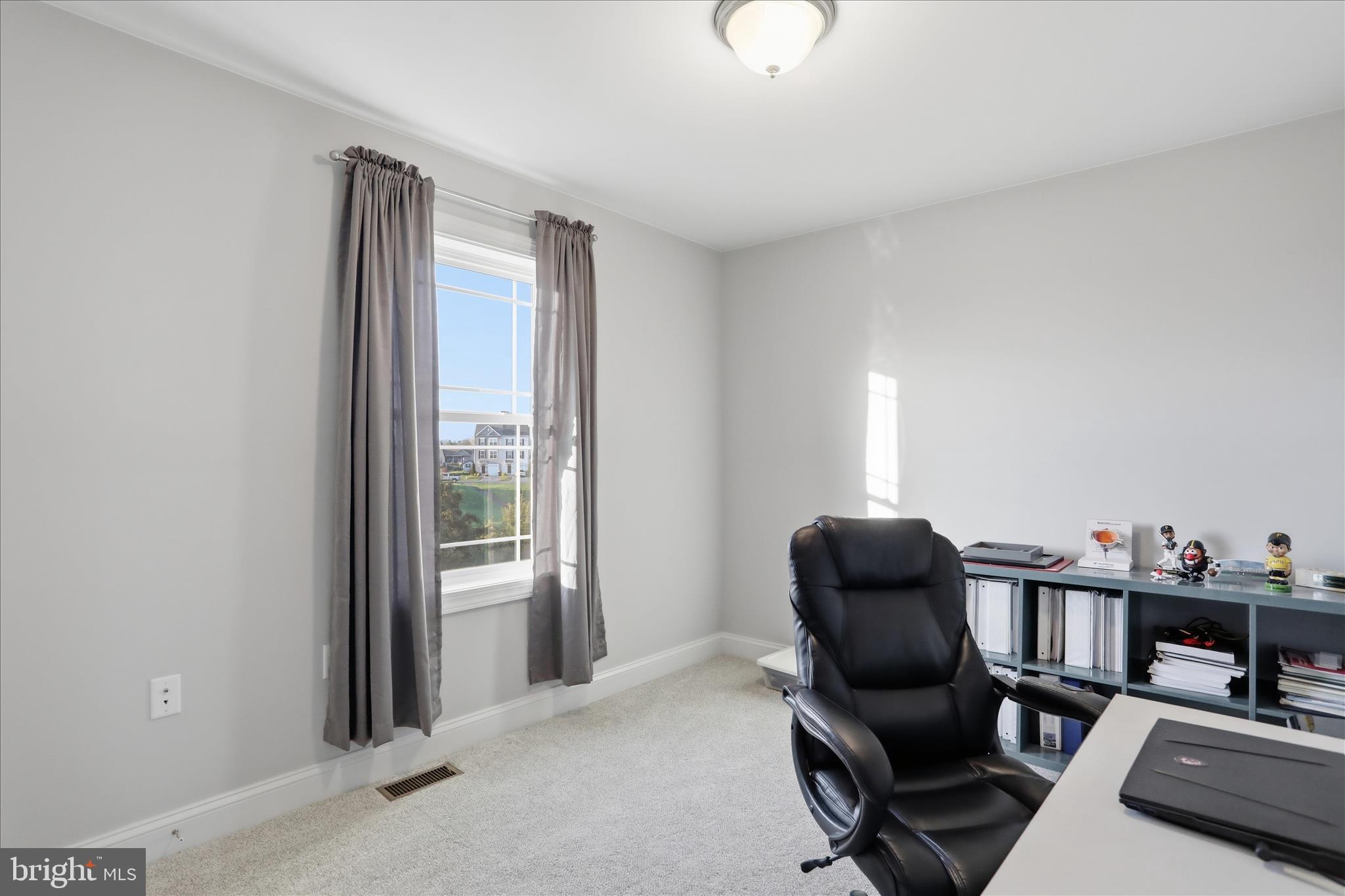 ROLLING HILLS - Residential