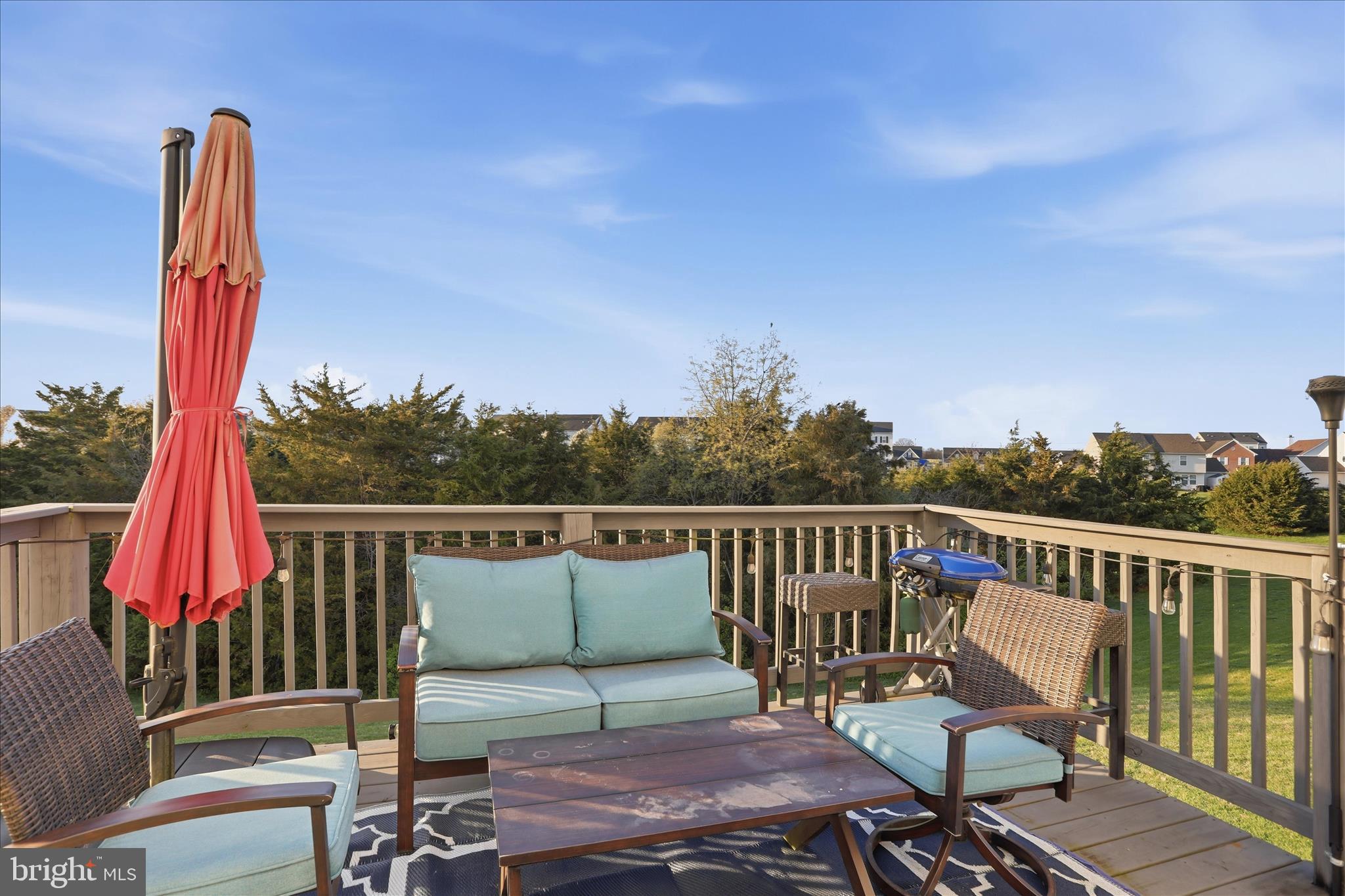 ROLLING HILLS - Residential