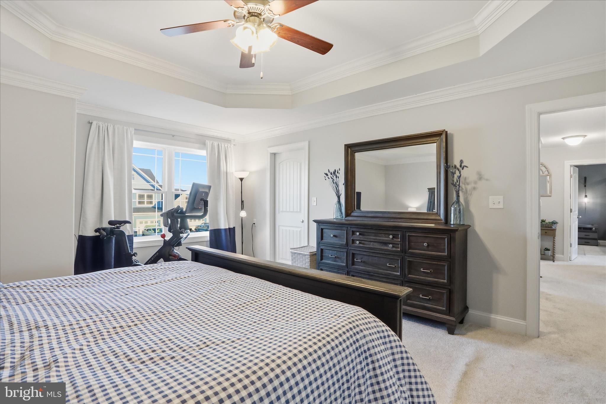 ROLLING HILLS - Residential