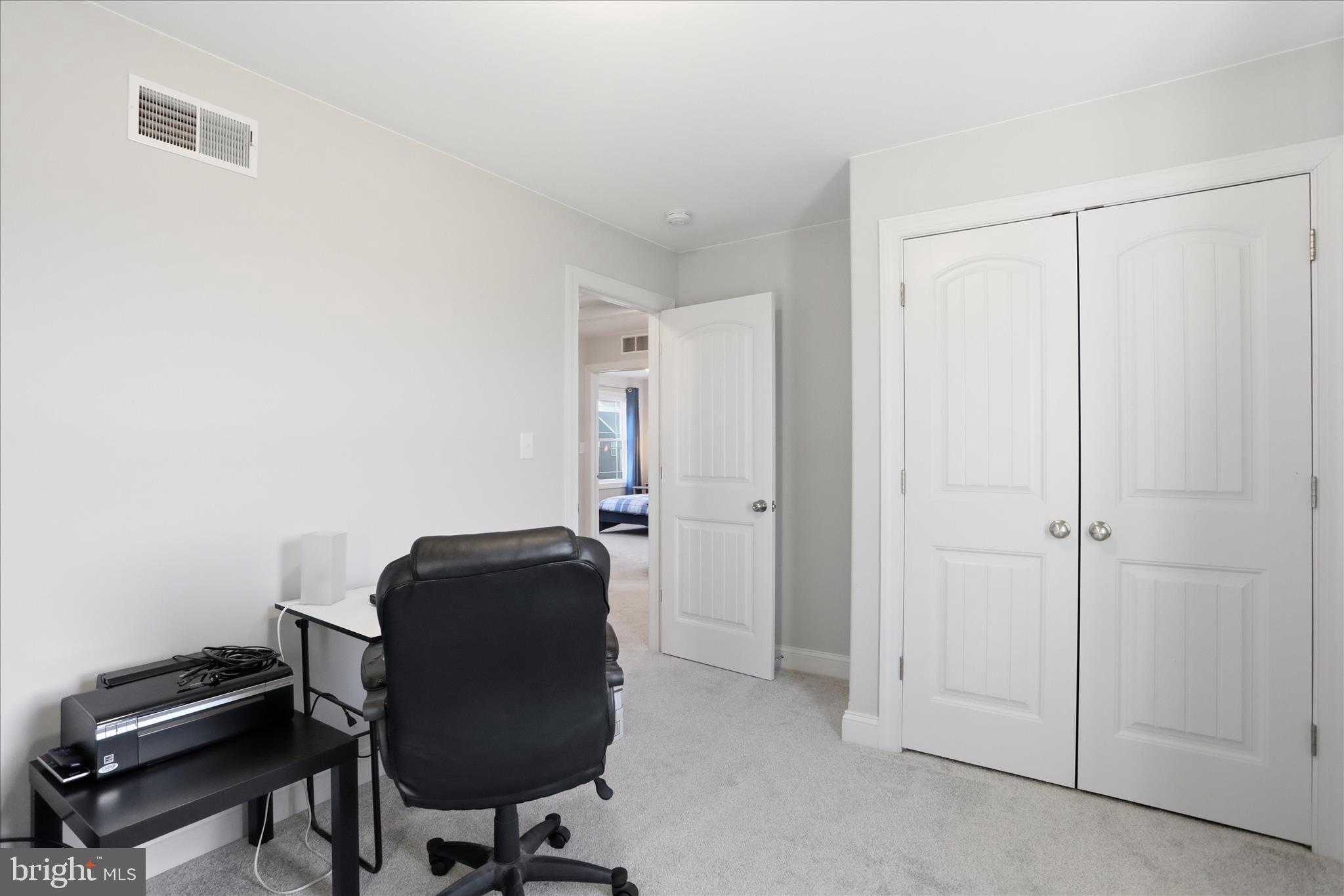 ROLLING HILLS - Residential