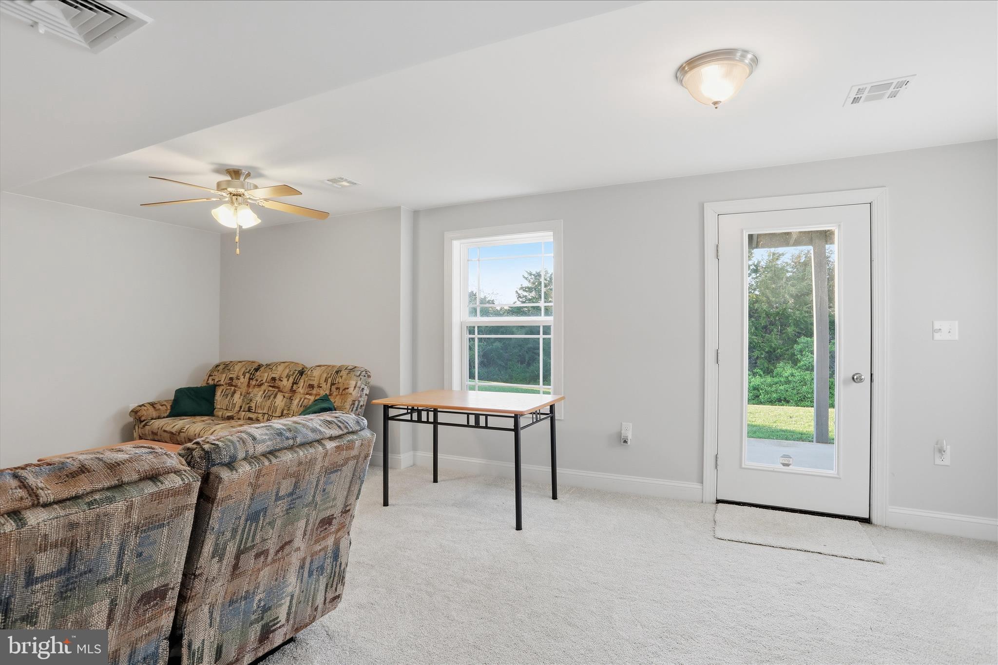 ROLLING HILLS - Residential