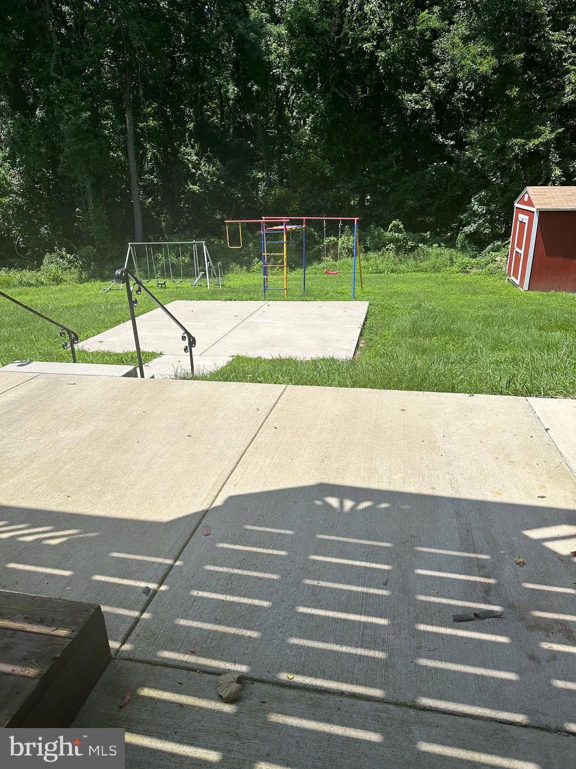 DANIA HILLS - Residential