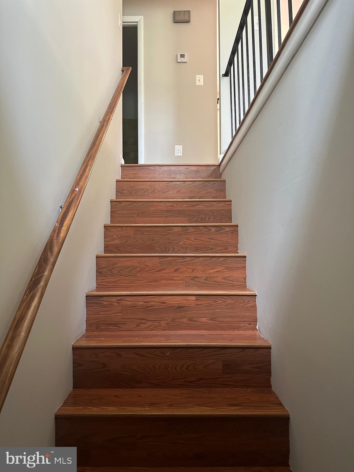 DANIA HILLS - Residential