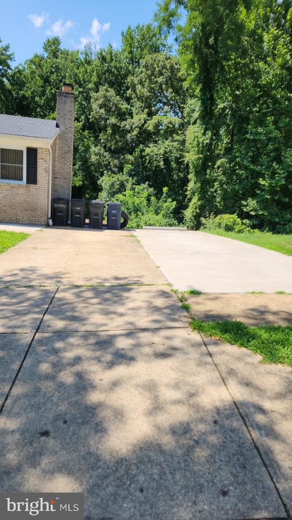 DANIA HILLS - Residential