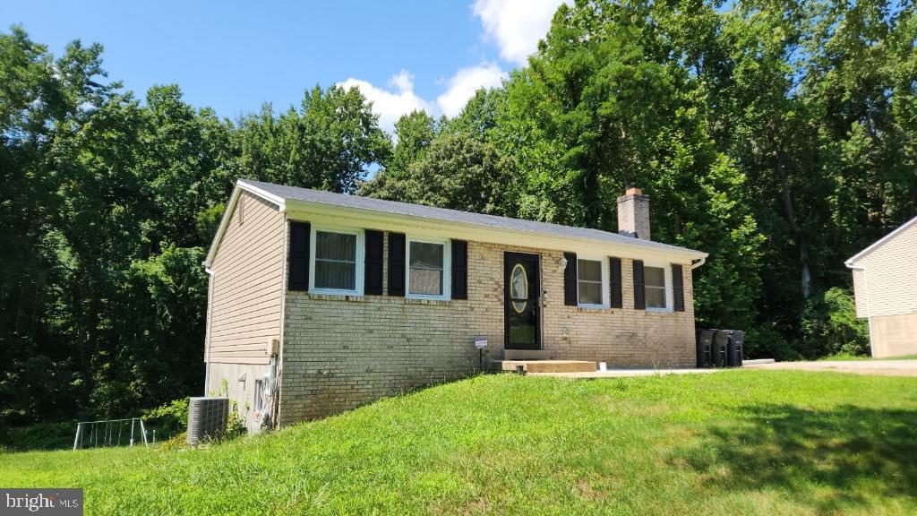 DANIA HILLS - Residential