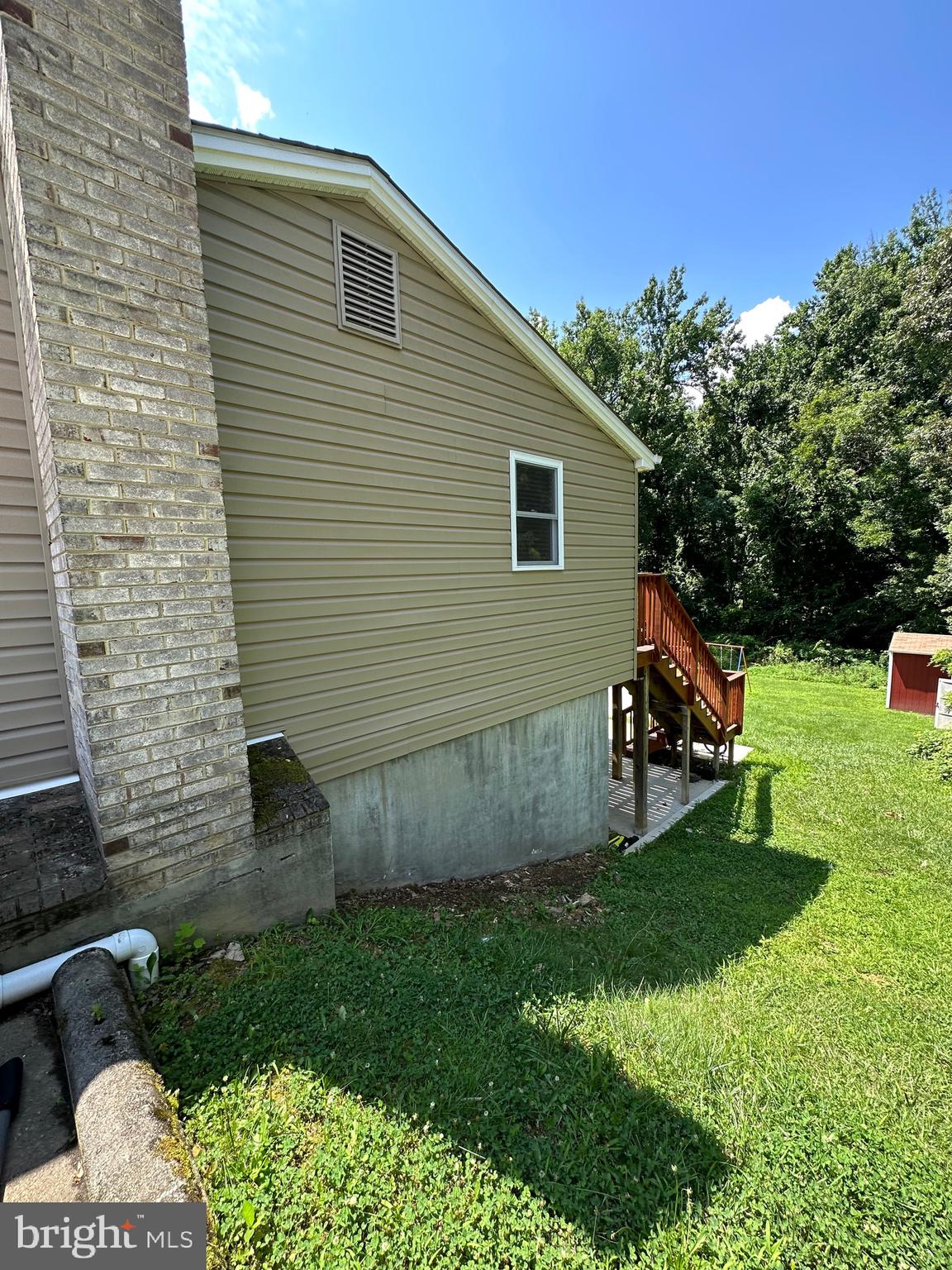 DANIA HILLS - Residential