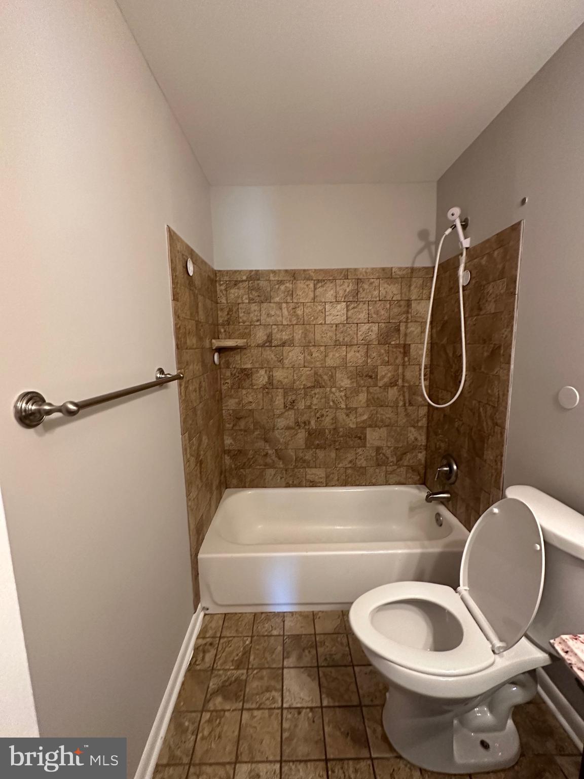 DANIA HILLS - Residential