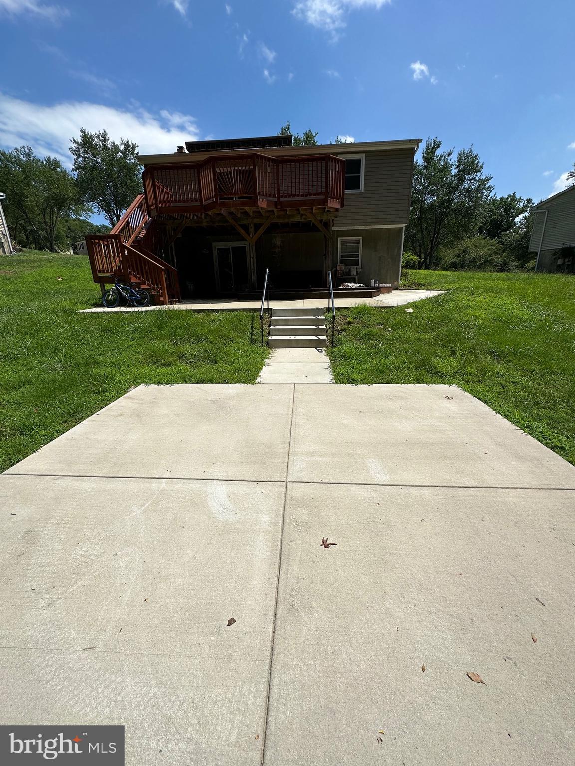 DANIA HILLS - Residential