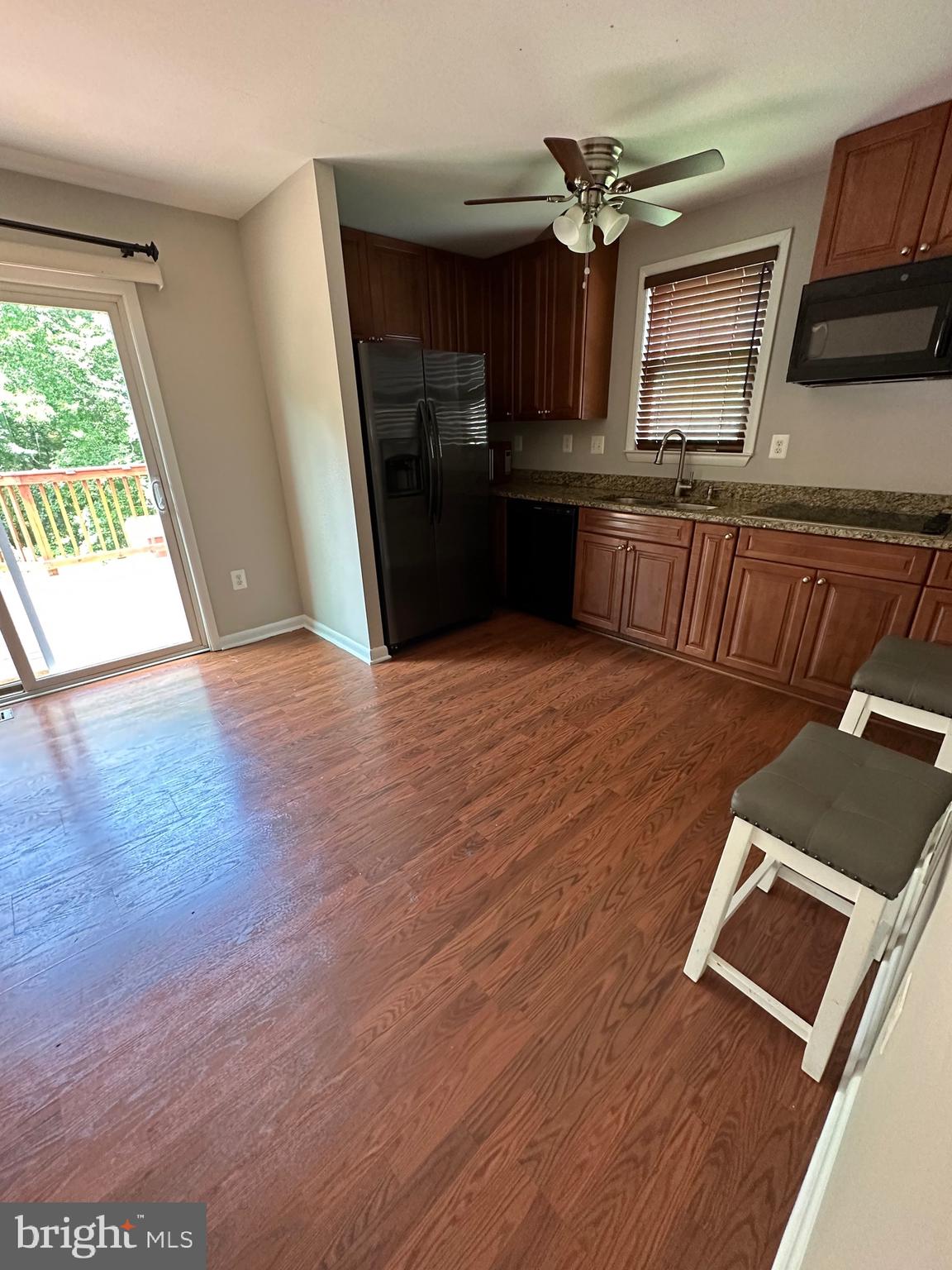 DANIA HILLS - Residential