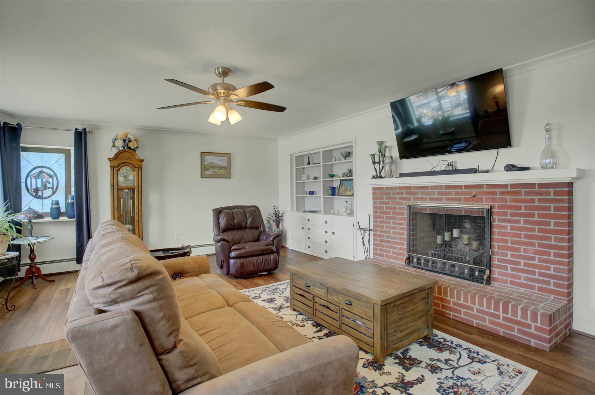 JACOBS MILL - Residential