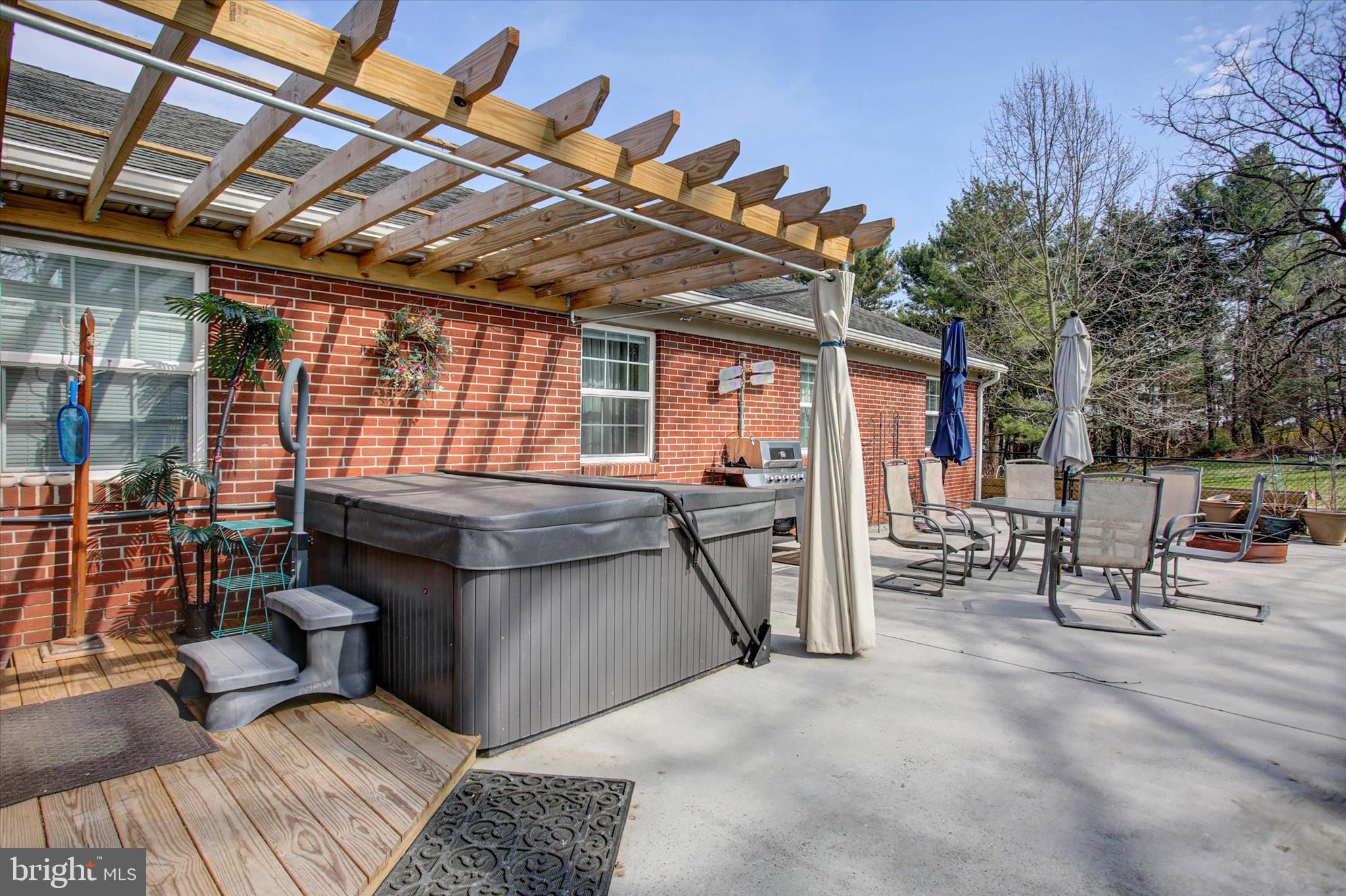 JACOBS MILL - Residential