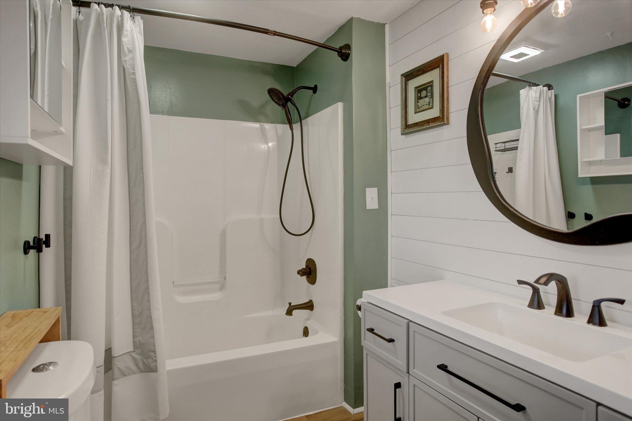 JACOBS MILL - Residential