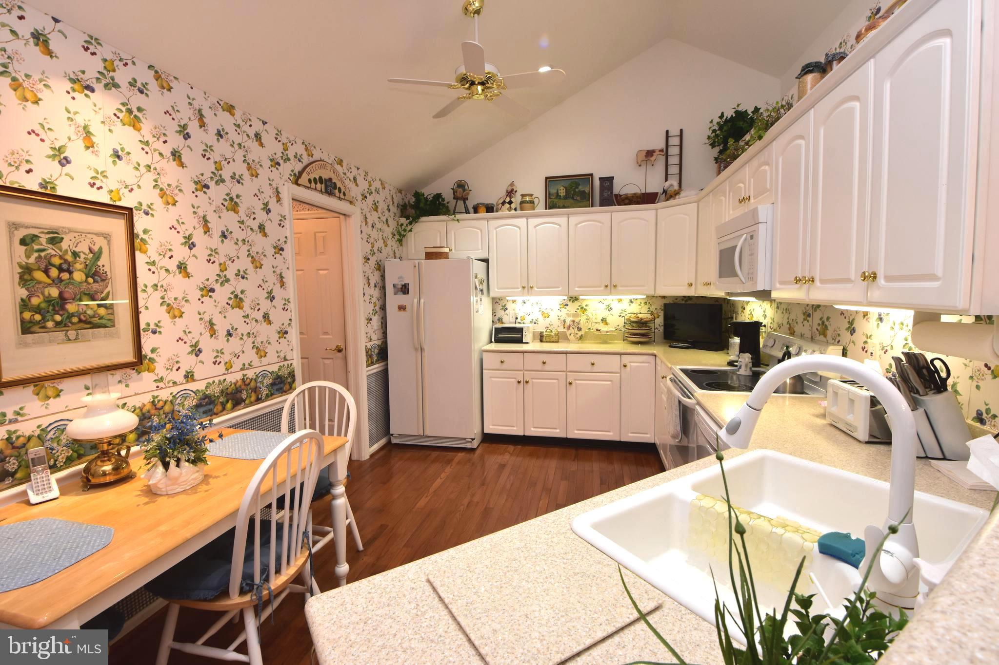 LIONSGATE - Residential