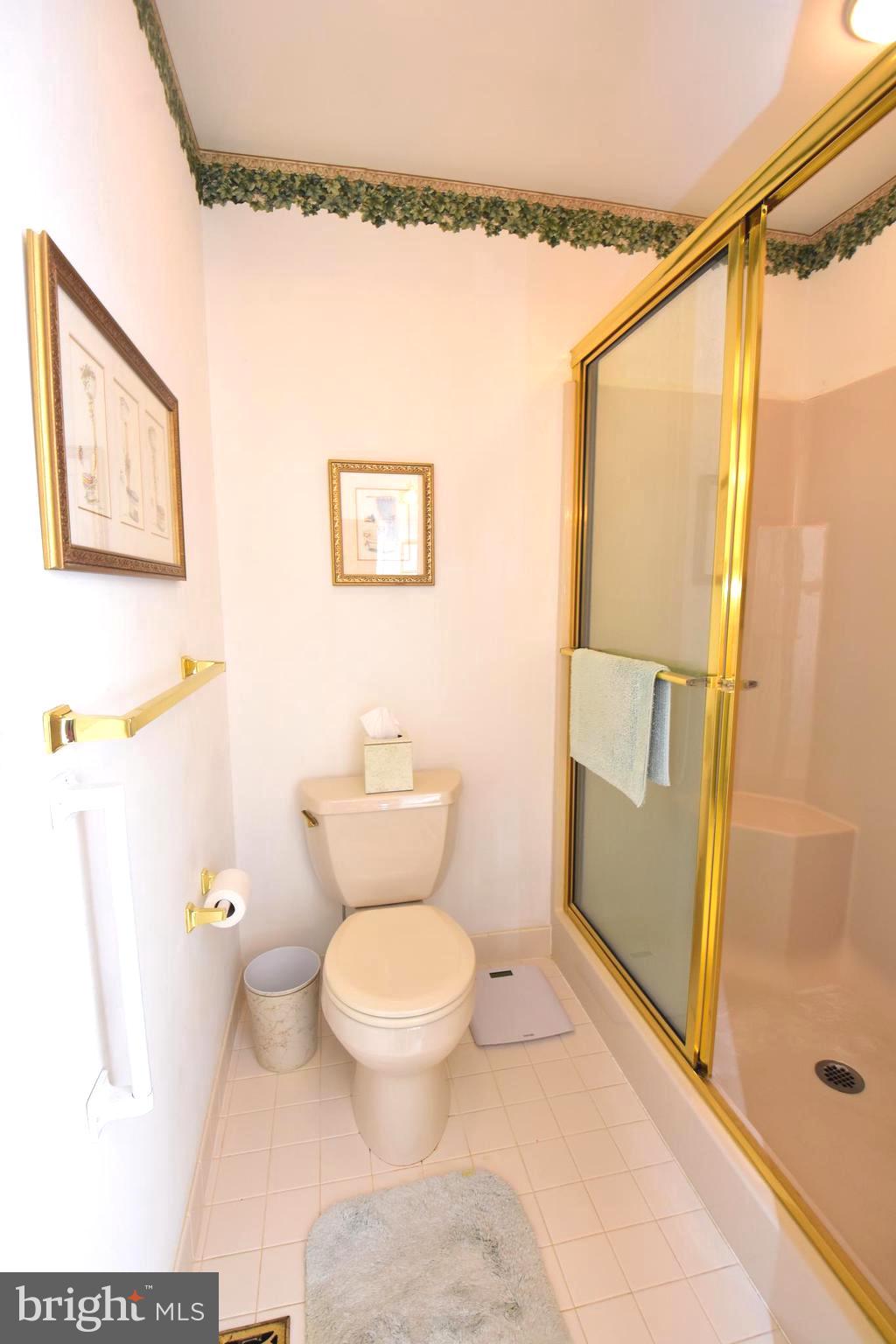 LIONSGATE - Residential