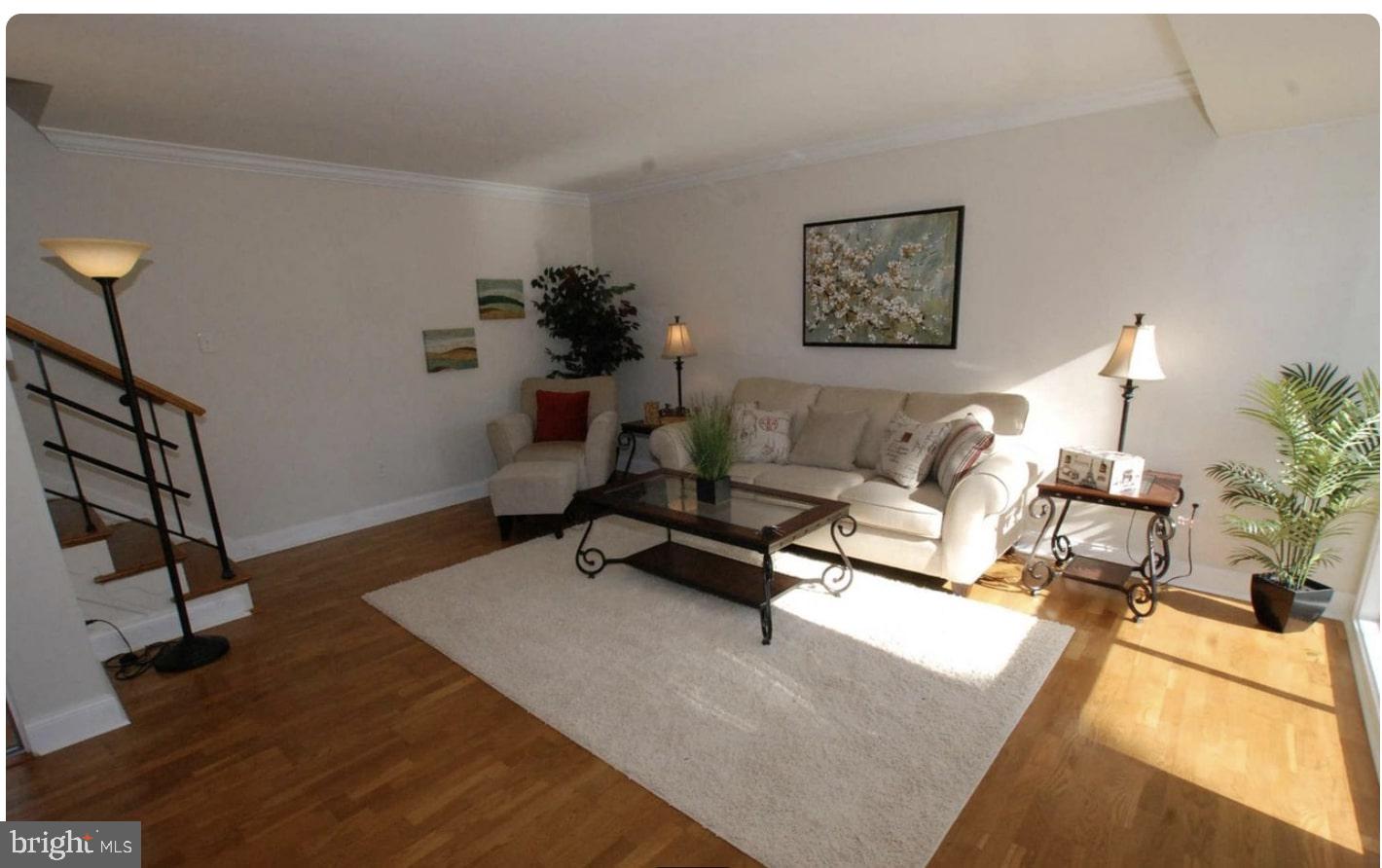 10128 MOSBY WOODS DRIVE