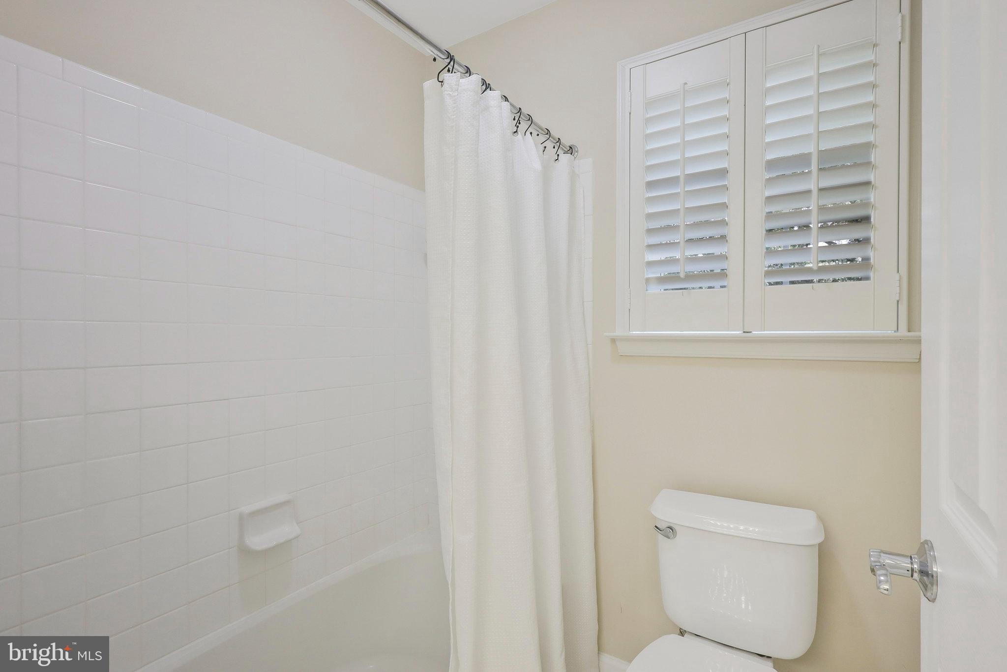 RESERVE AT MARTINS POINT - Residential