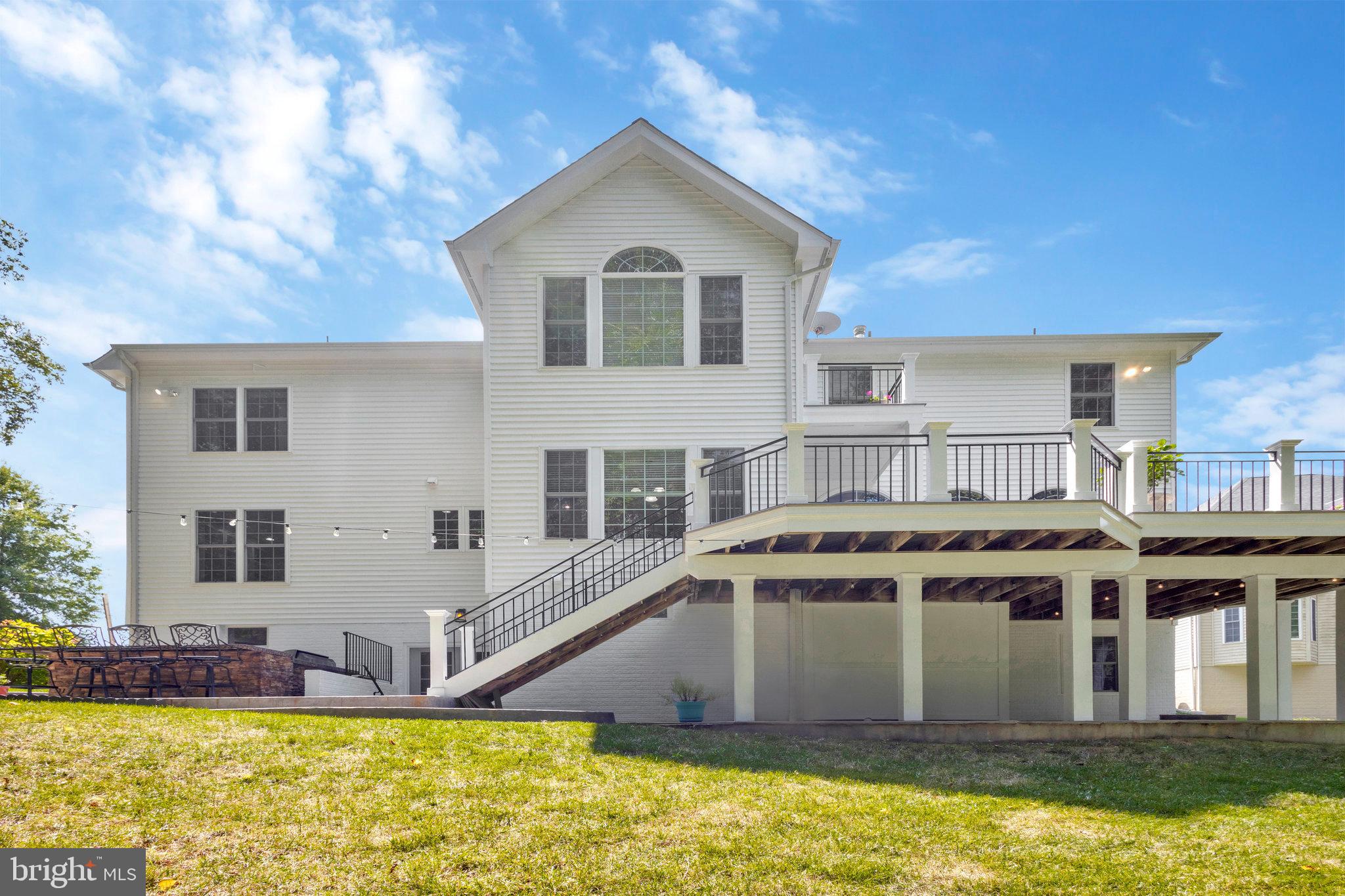 RESERVE AT MARTINS POINT - Residential