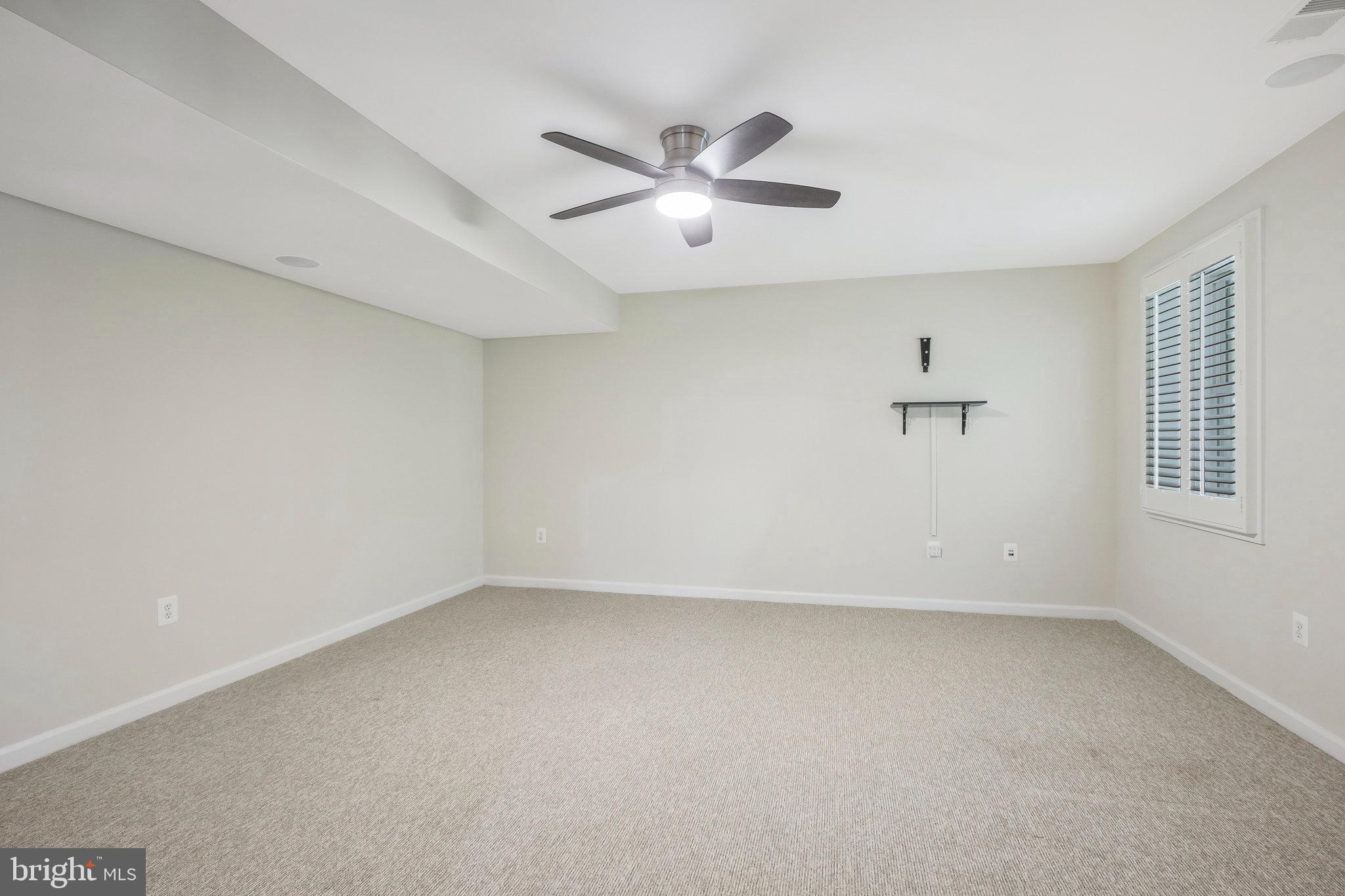 RESERVE AT MARTINS POINT - Residential