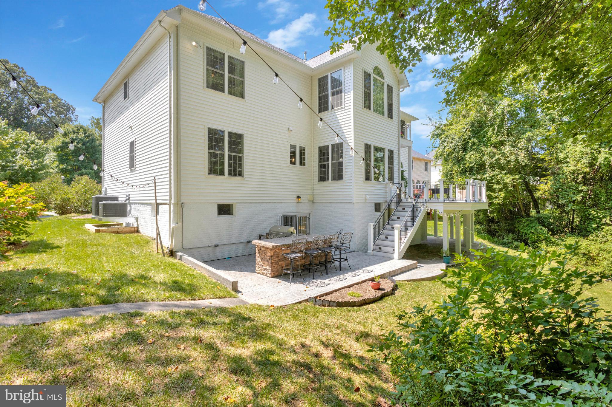 RESERVE AT MARTINS POINT - Residential