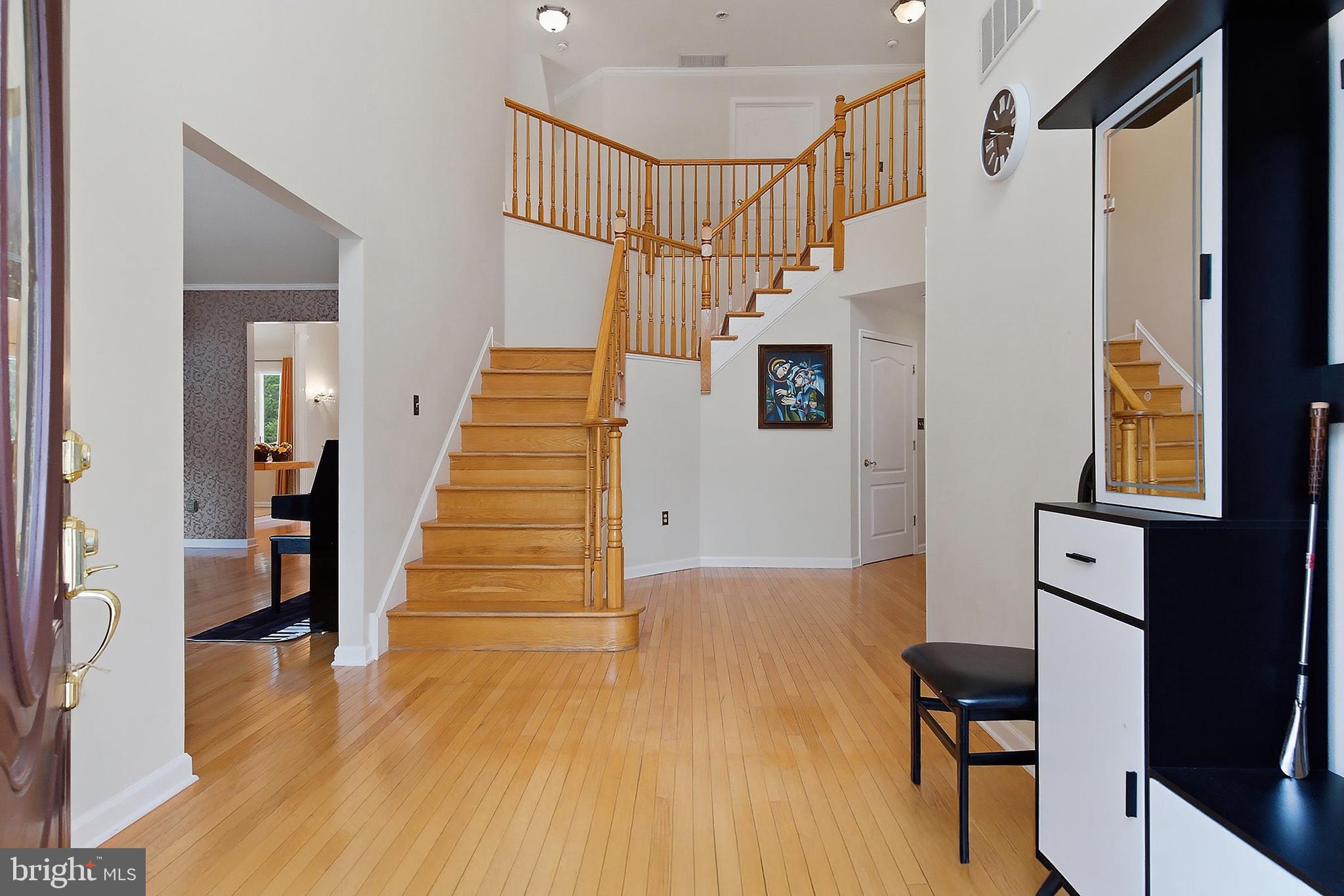 HUNTINGTON RIDGE - Residential