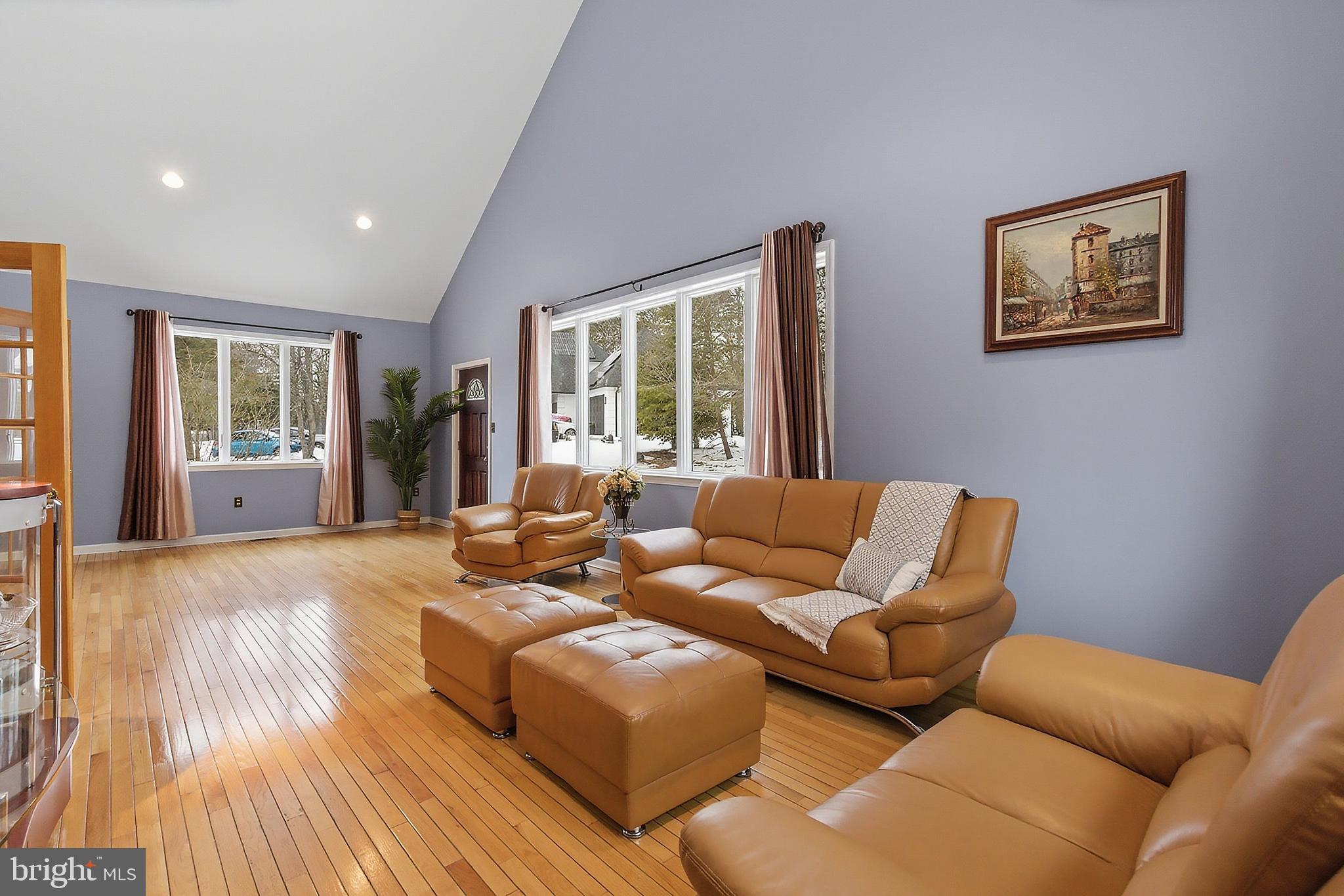 HUNTINGTON RIDGE - Residential