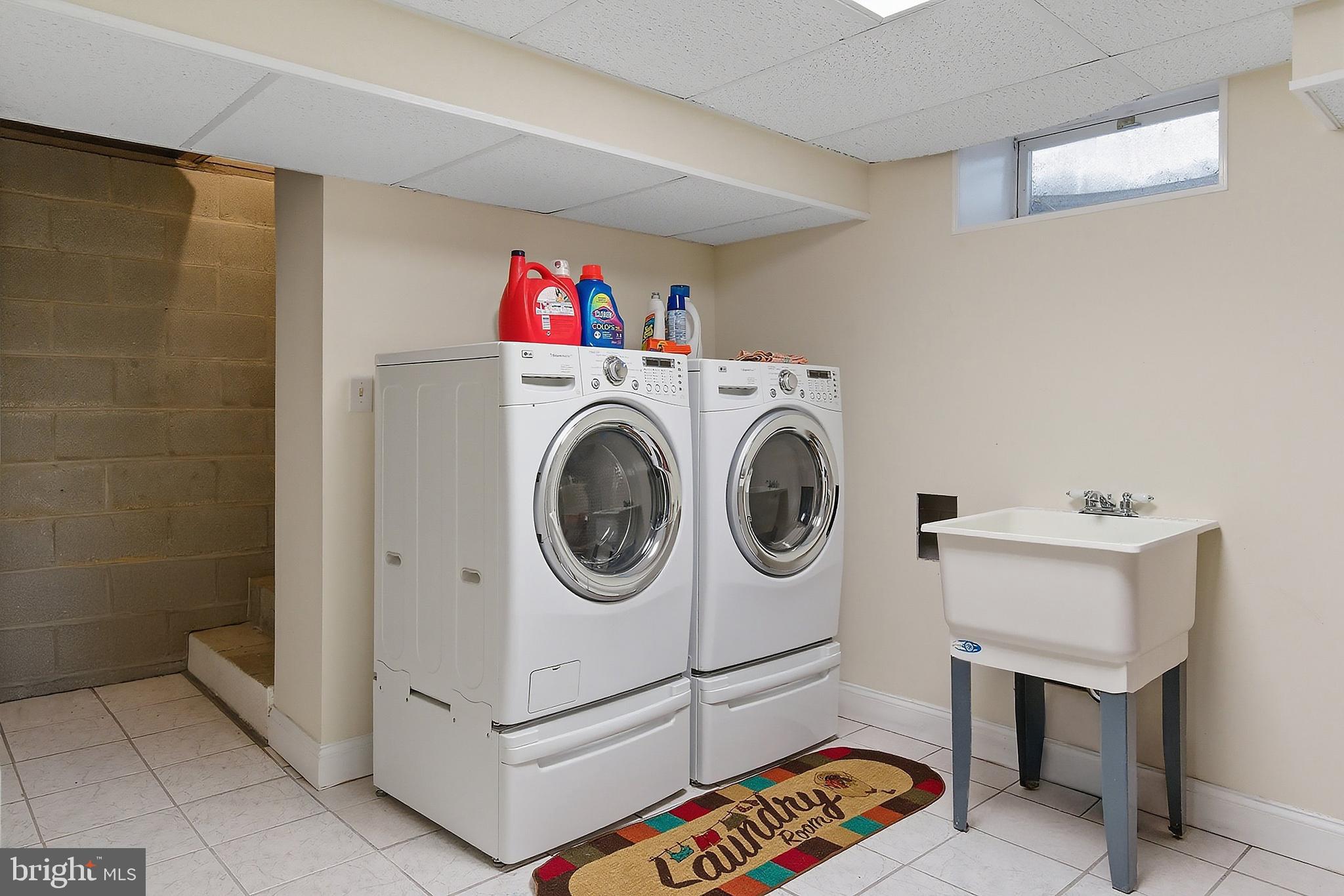 HUNTINGTON RIDGE - Residential