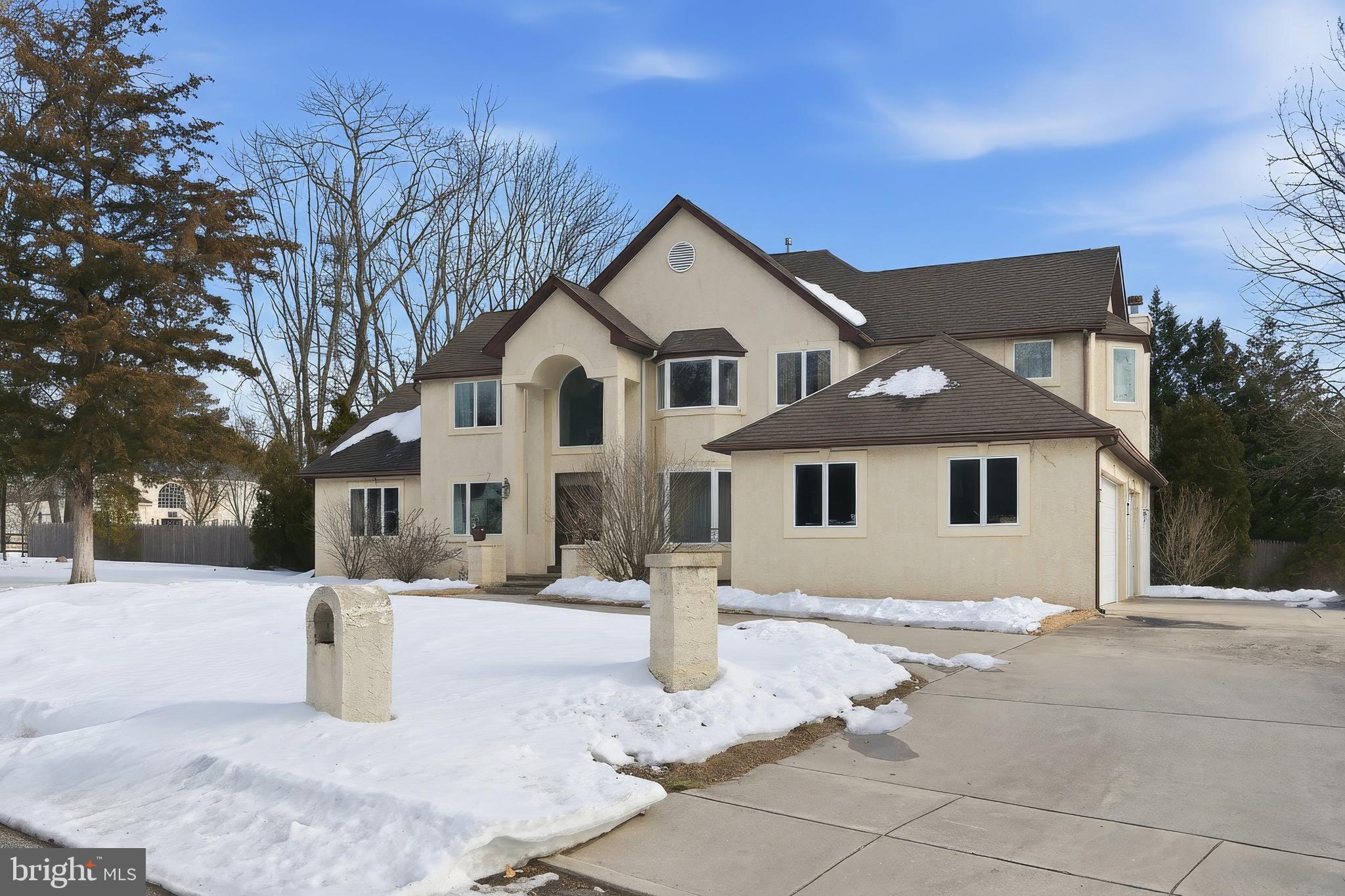 HUNTINGTON RIDGE - Residential