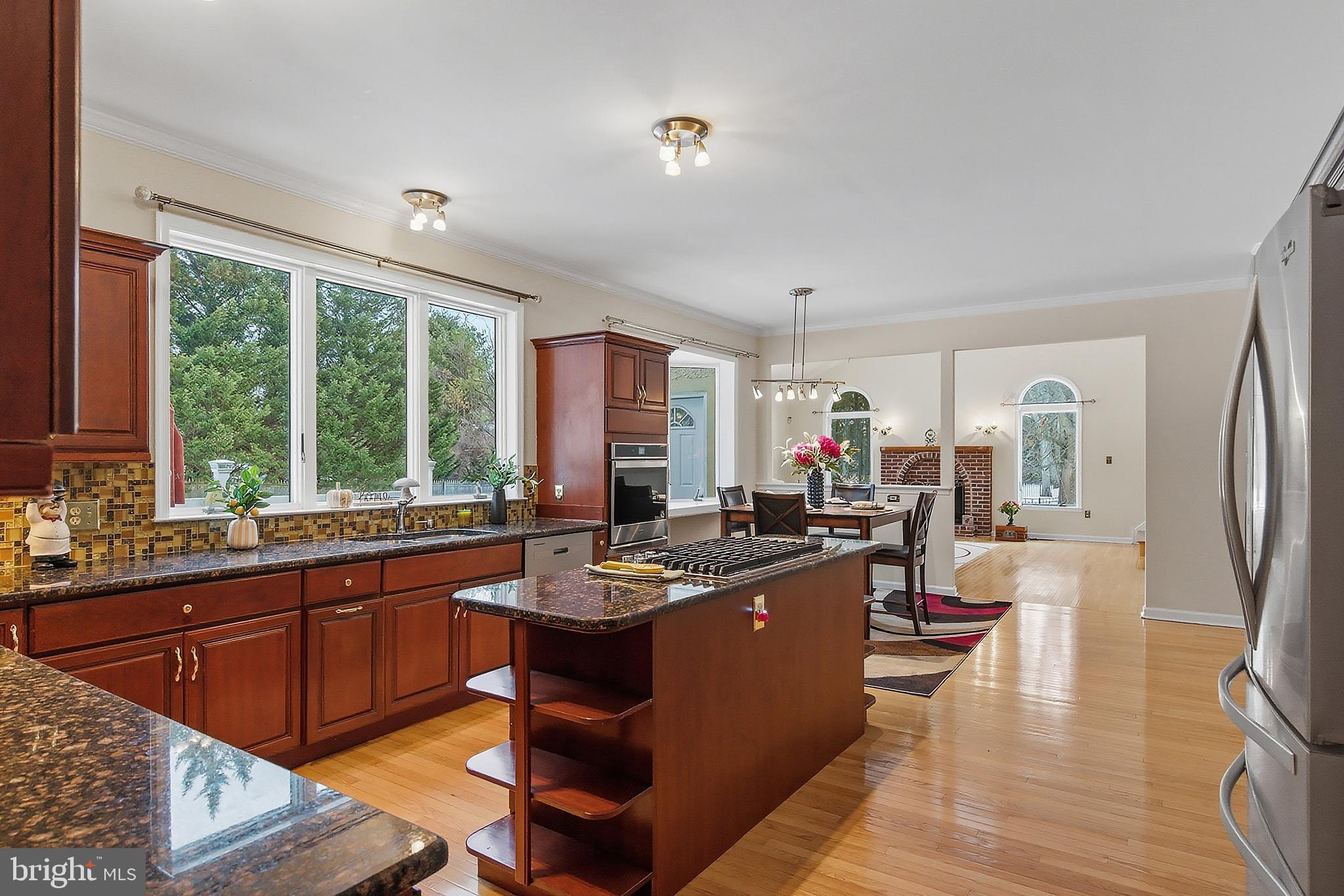 HUNTINGTON RIDGE - Residential