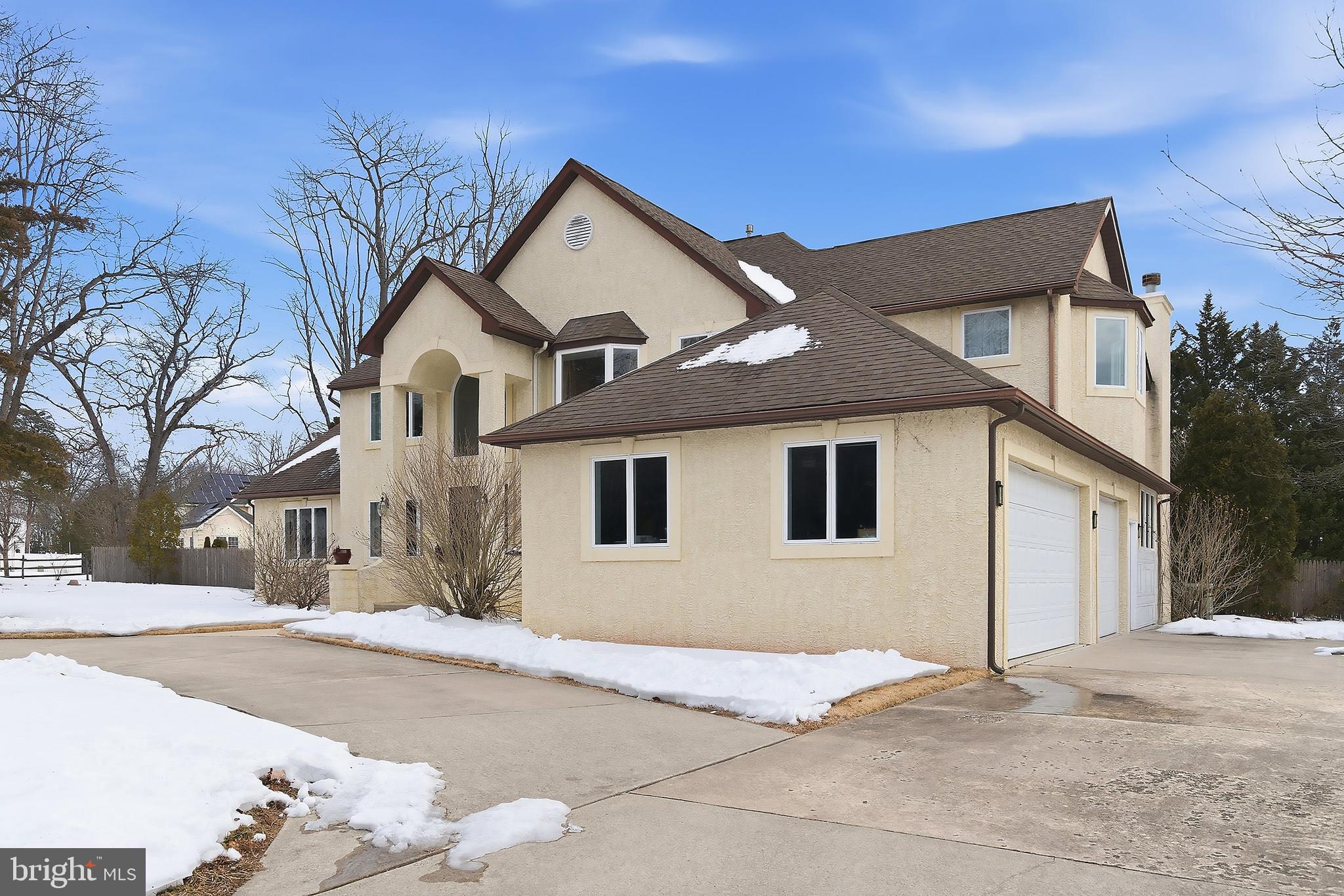 HUNTINGTON RIDGE - Residential