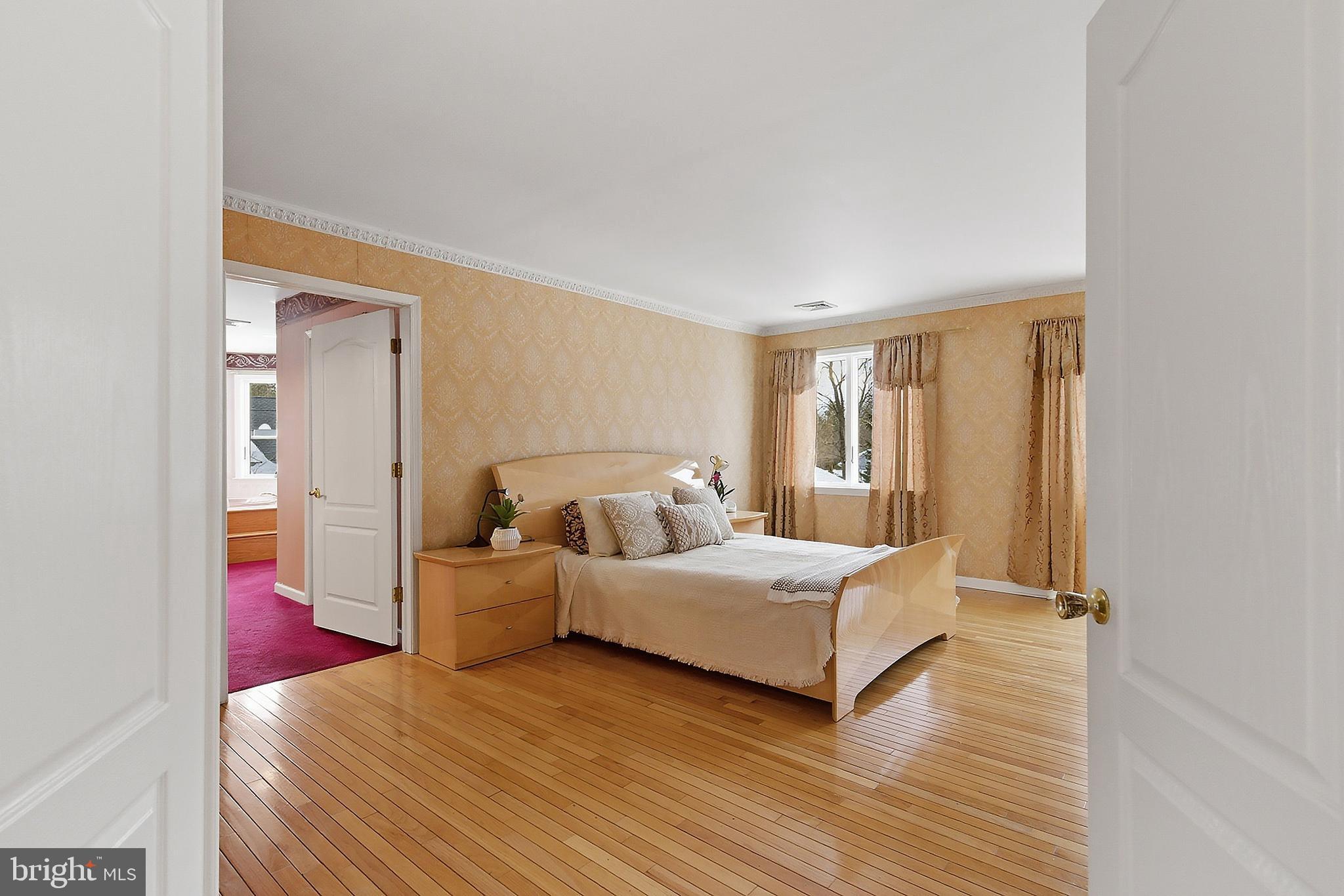 HUNTINGTON RIDGE - Residential