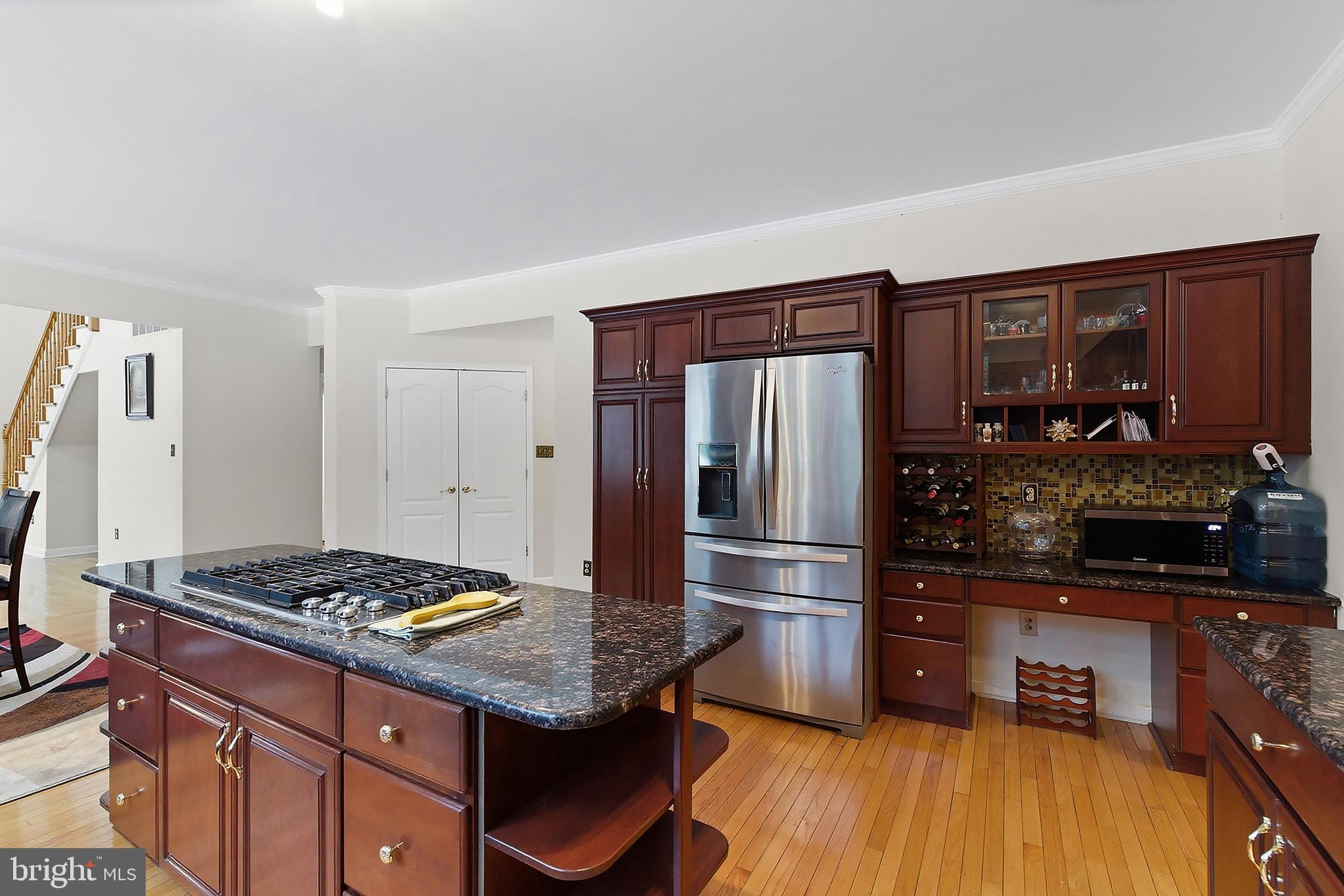 HUNTINGTON RIDGE - Residential