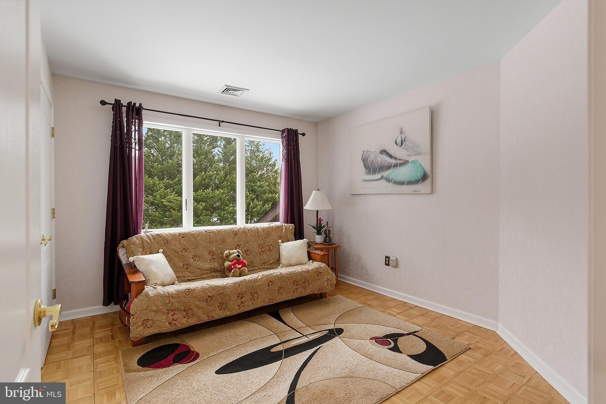 HUNTINGTON RIDGE - Residential