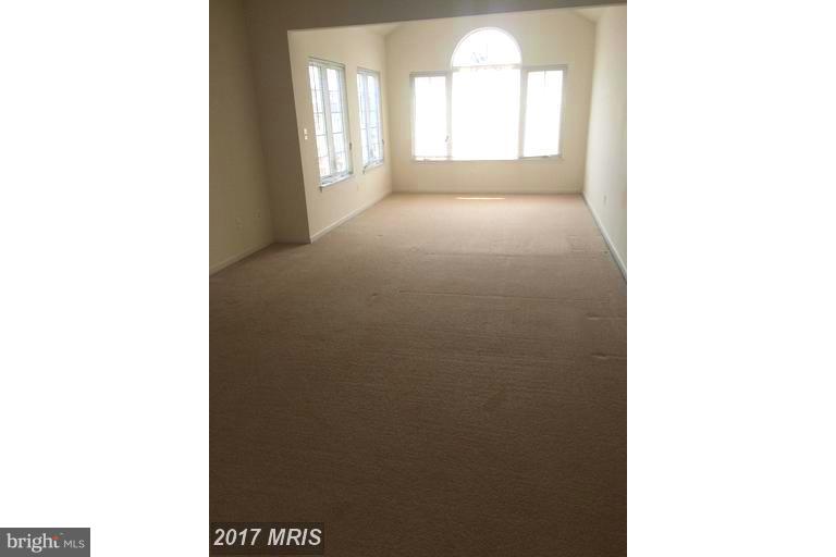 SOUTH RIDING - Residential Lease