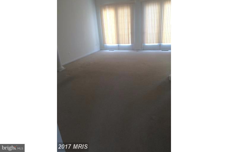 SOUTH RIDING - Residential Lease