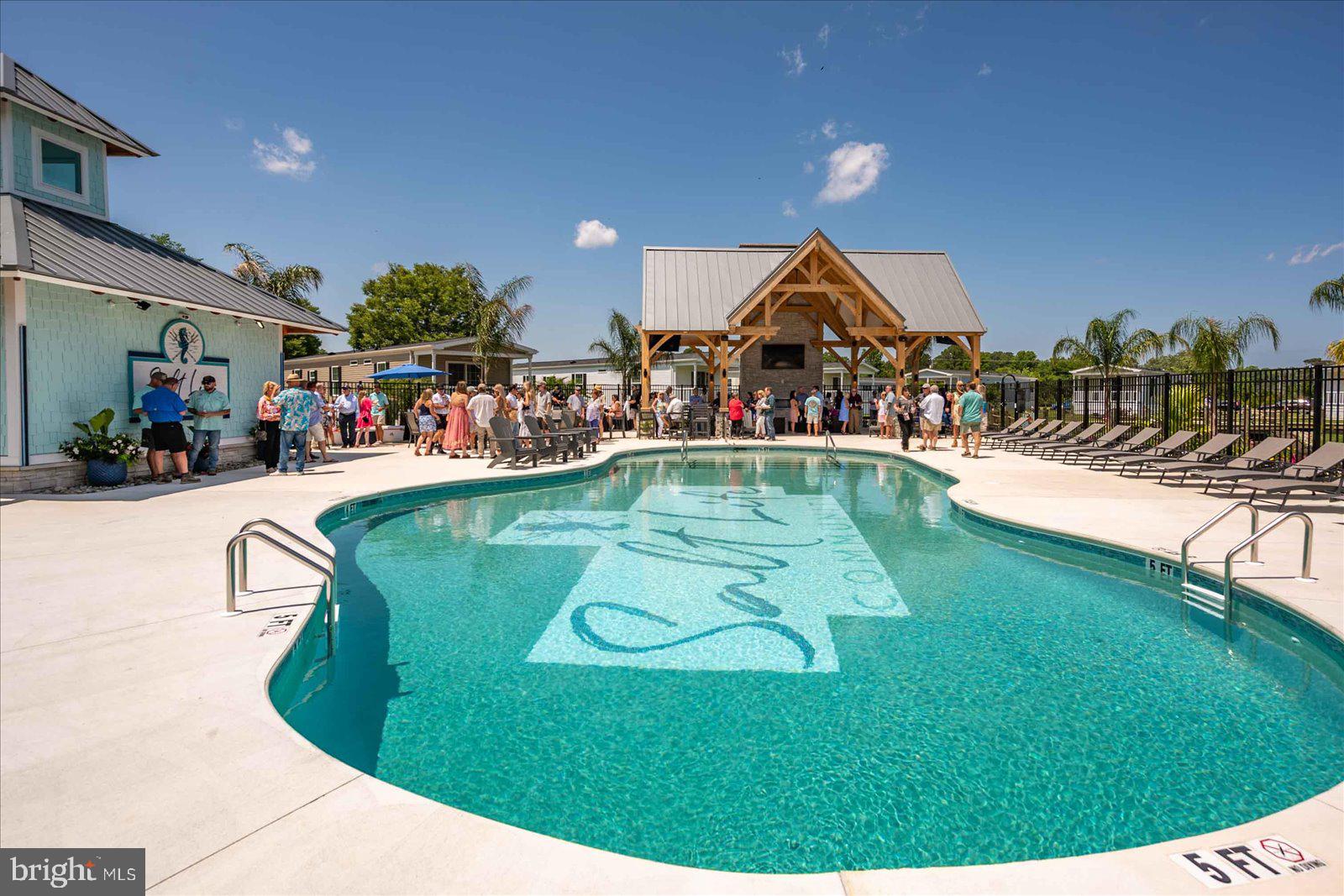 SALT LIFE PARK LLC - Residential