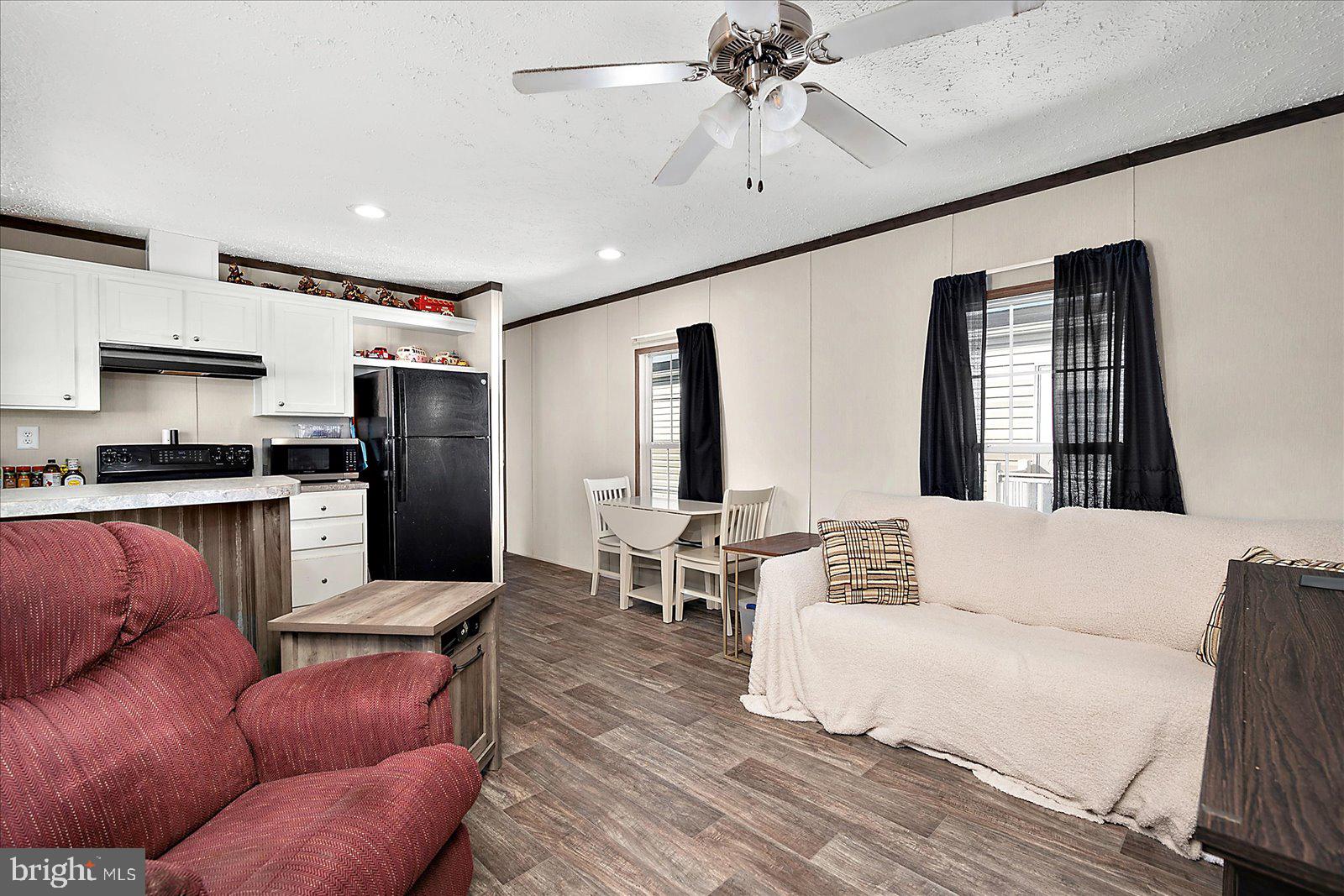 SALT LIFE PARK LLC - Residential